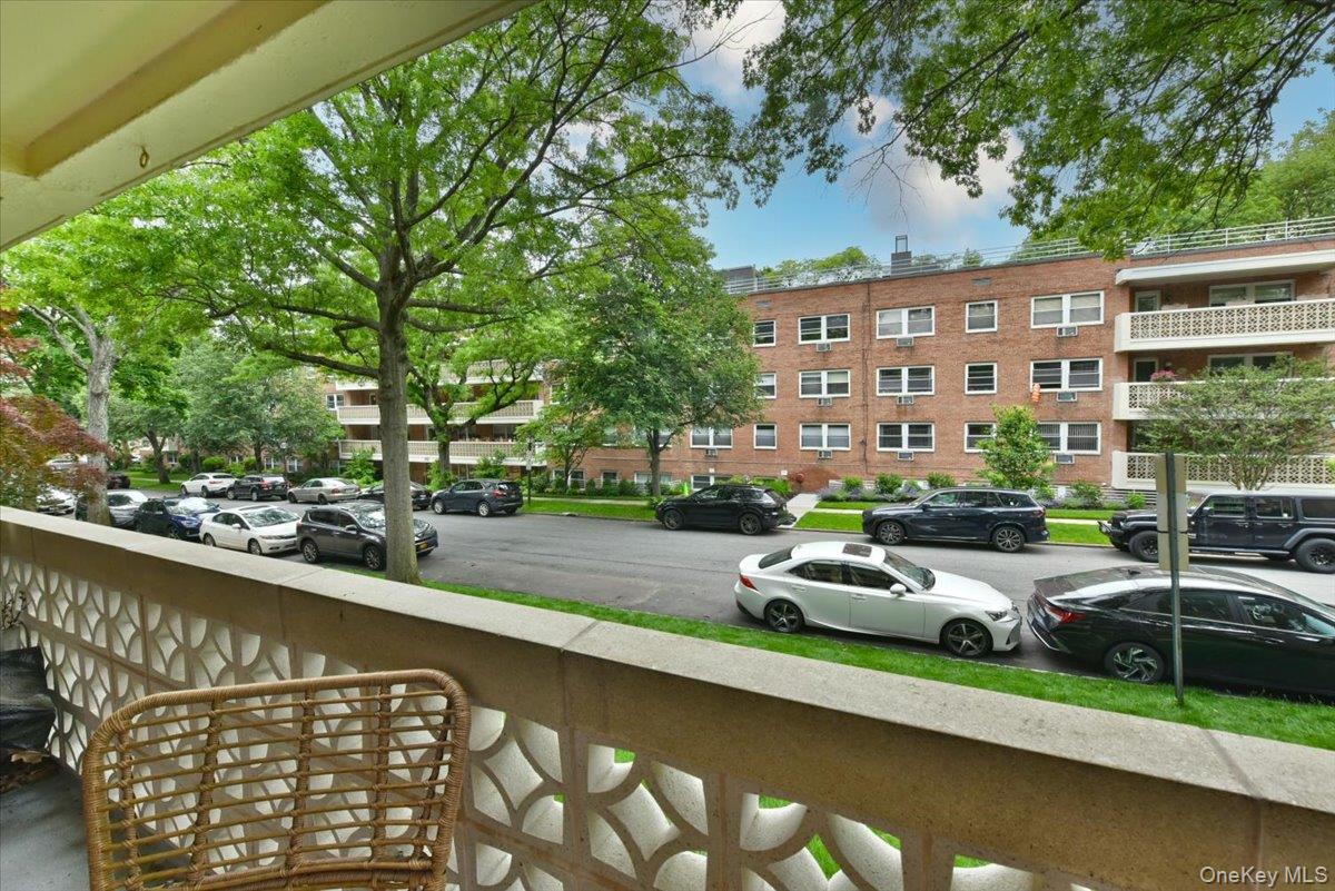 50 HILL PARK Avenue, Unit 1-L photo 23