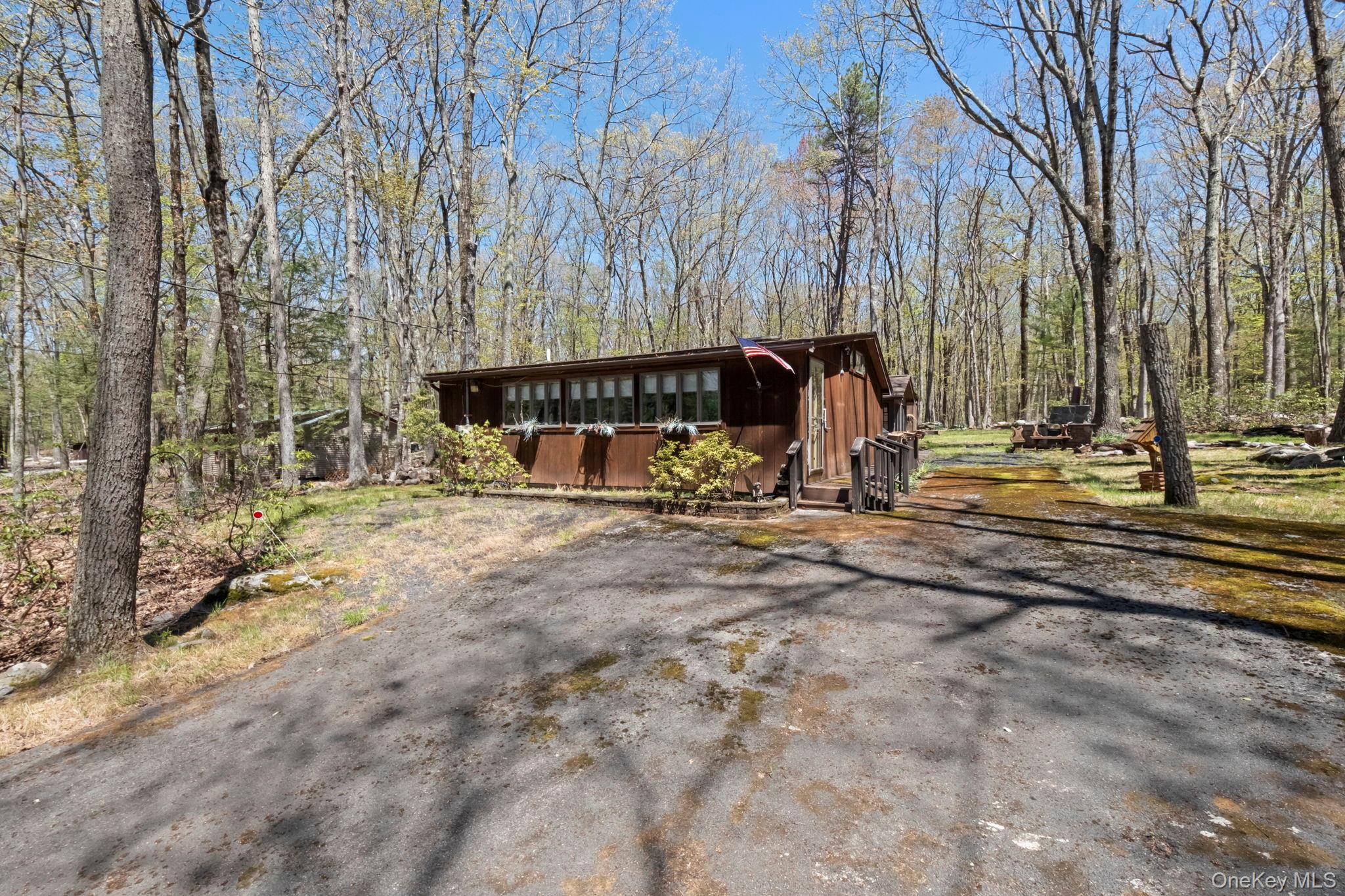 25 Canal Road – For Sale