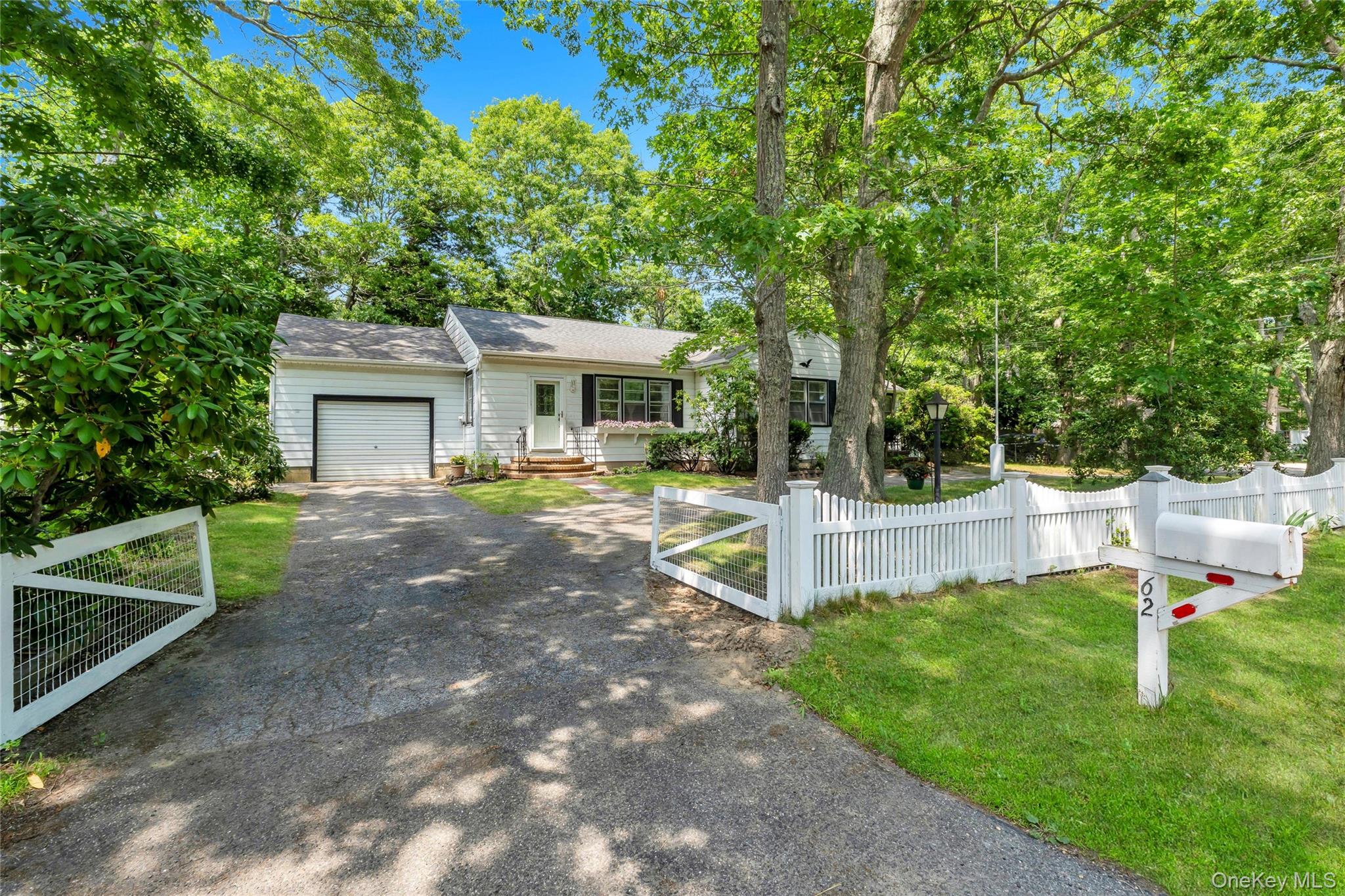 62 Squires Avenue – For Sale photo 2