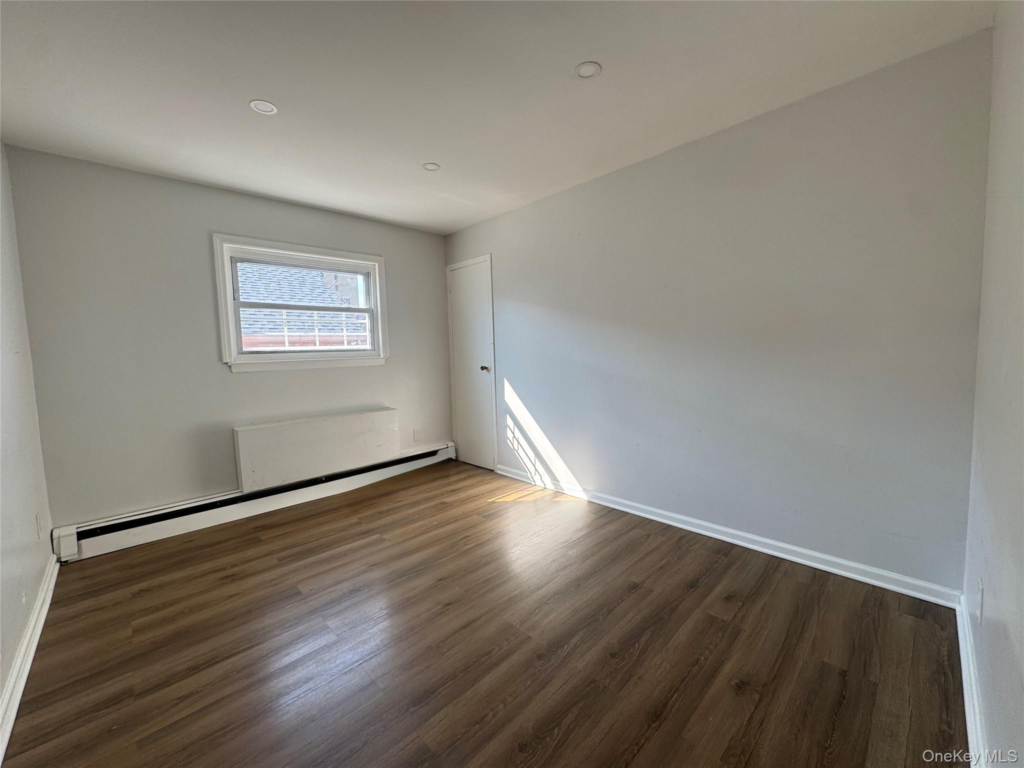 1726 Plainview Avenue – For Sale photo 5