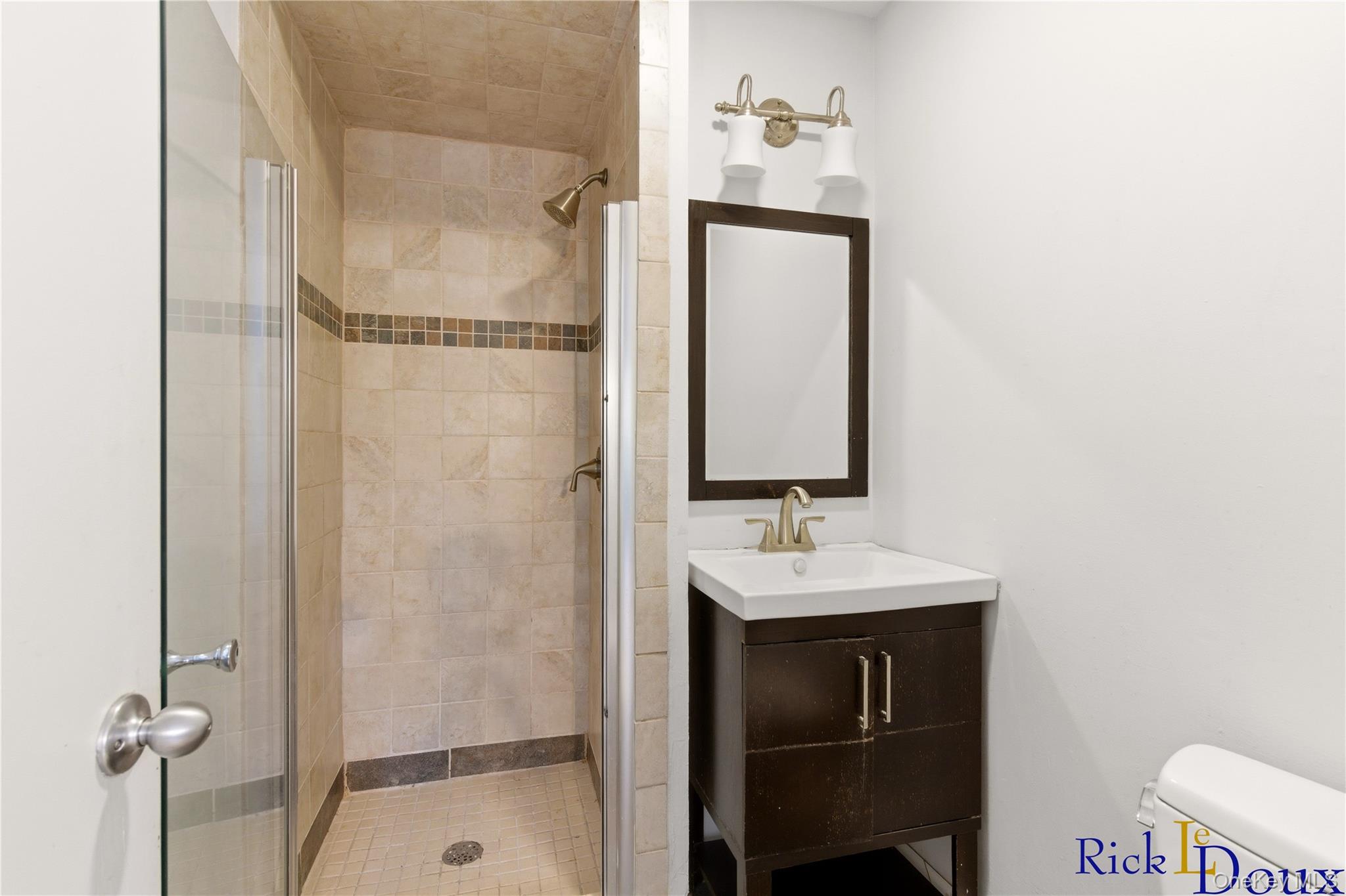223 Old Post Road – For Sale photo 17