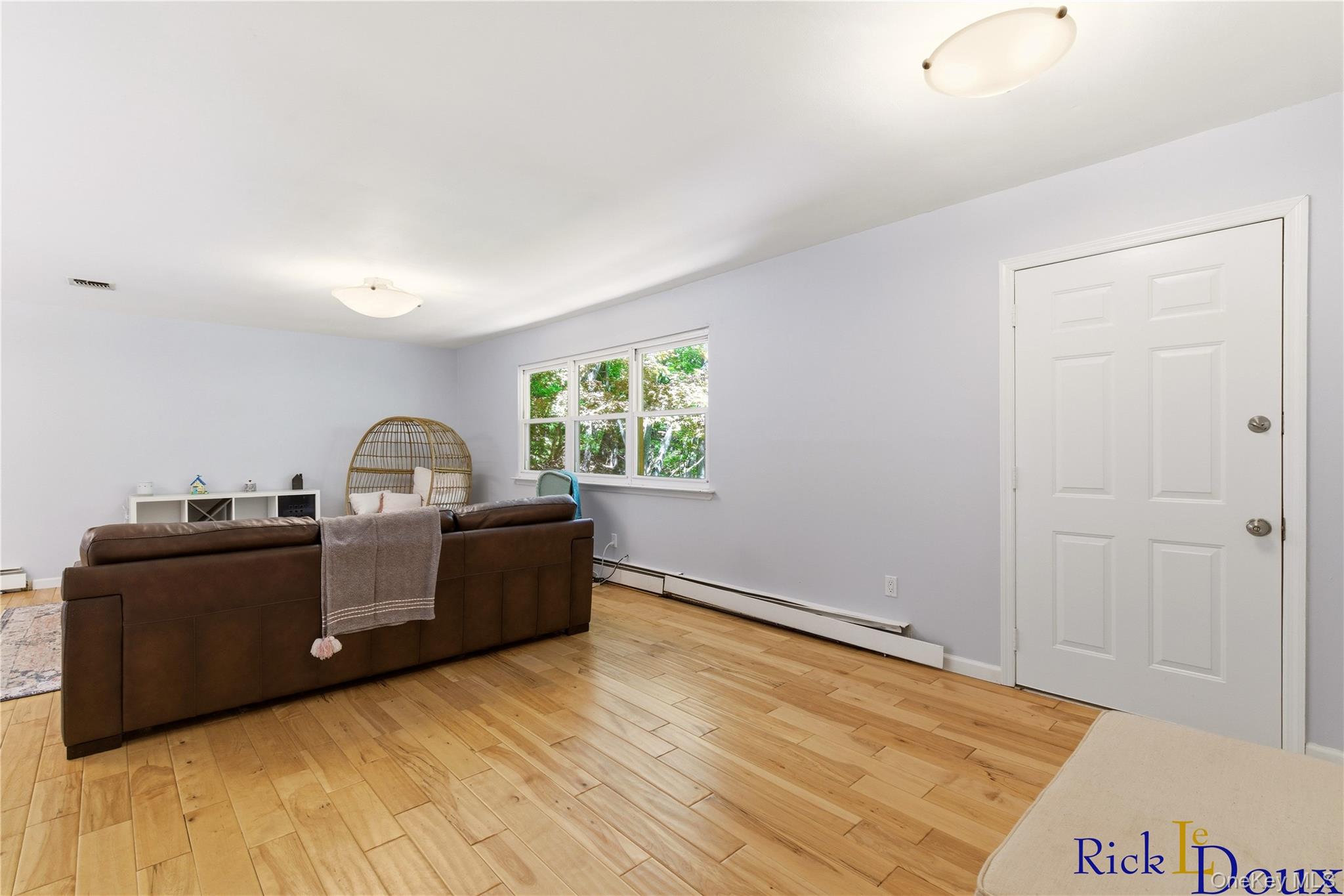 223 Old Post Road – For Sale photo 4