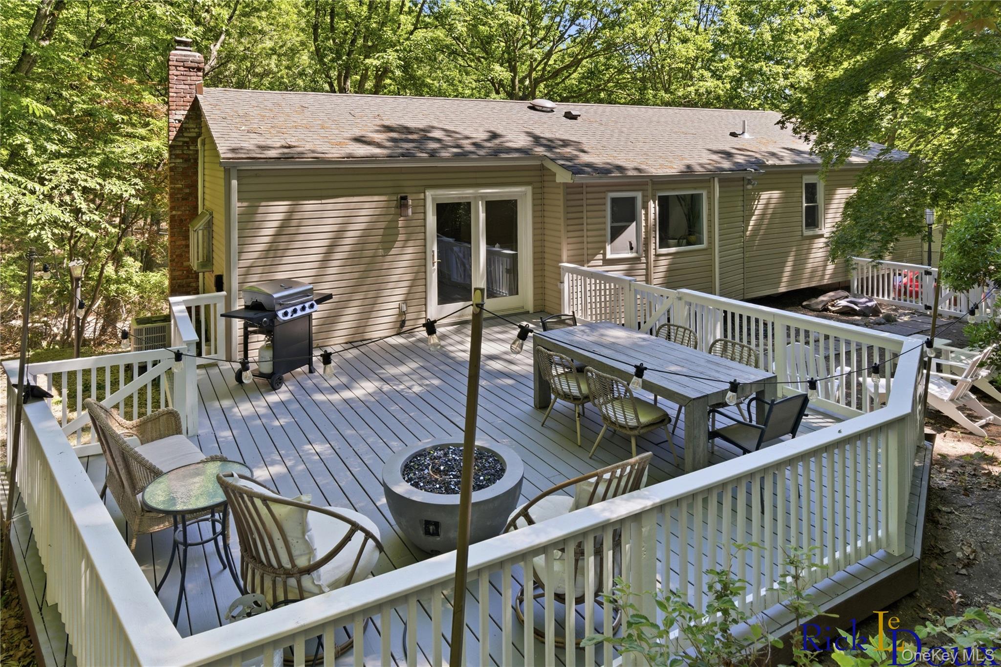 223 Old Post Road – For Sale photo 28