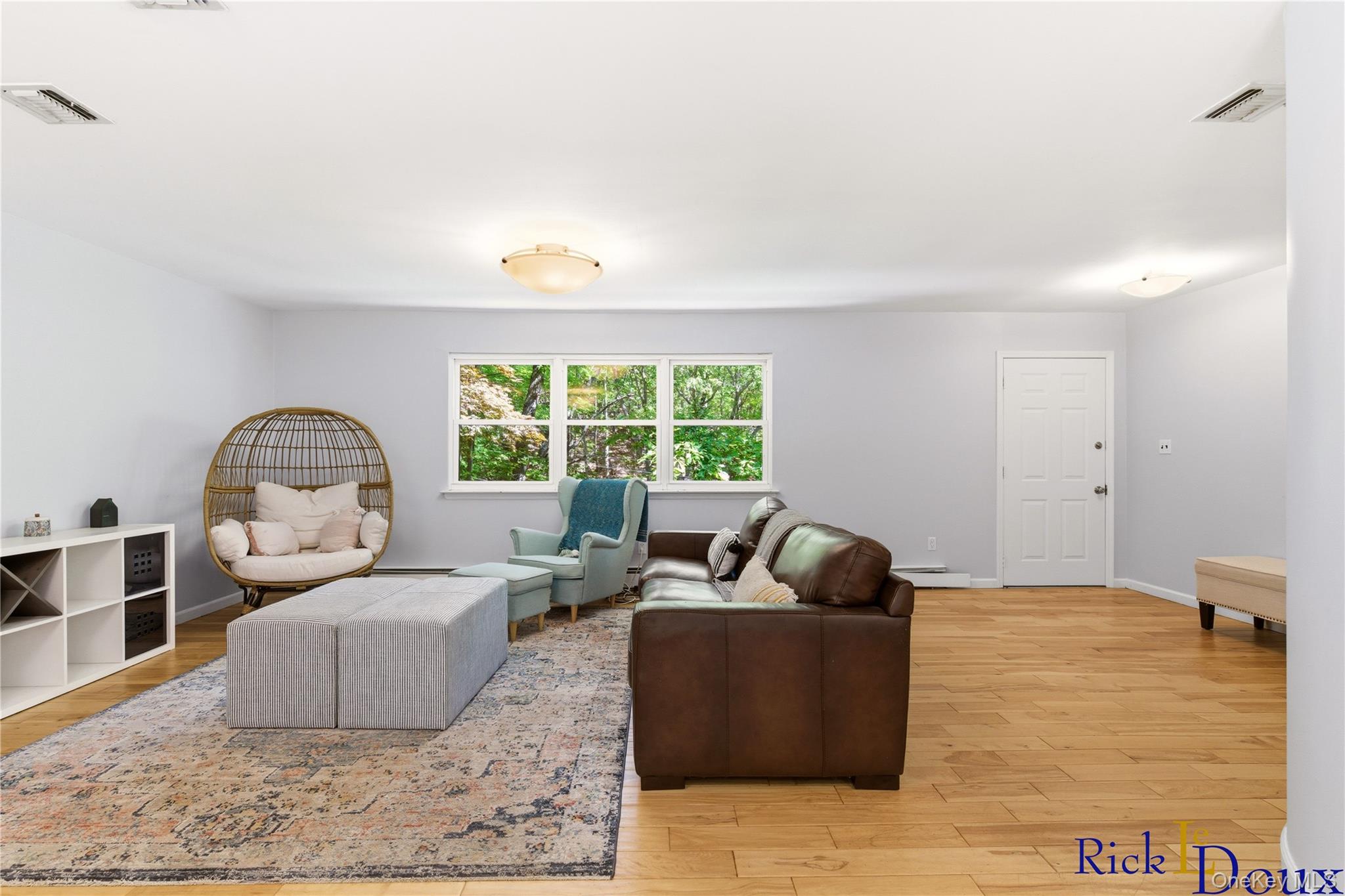 223 Old Post Road – For Sale photo 8