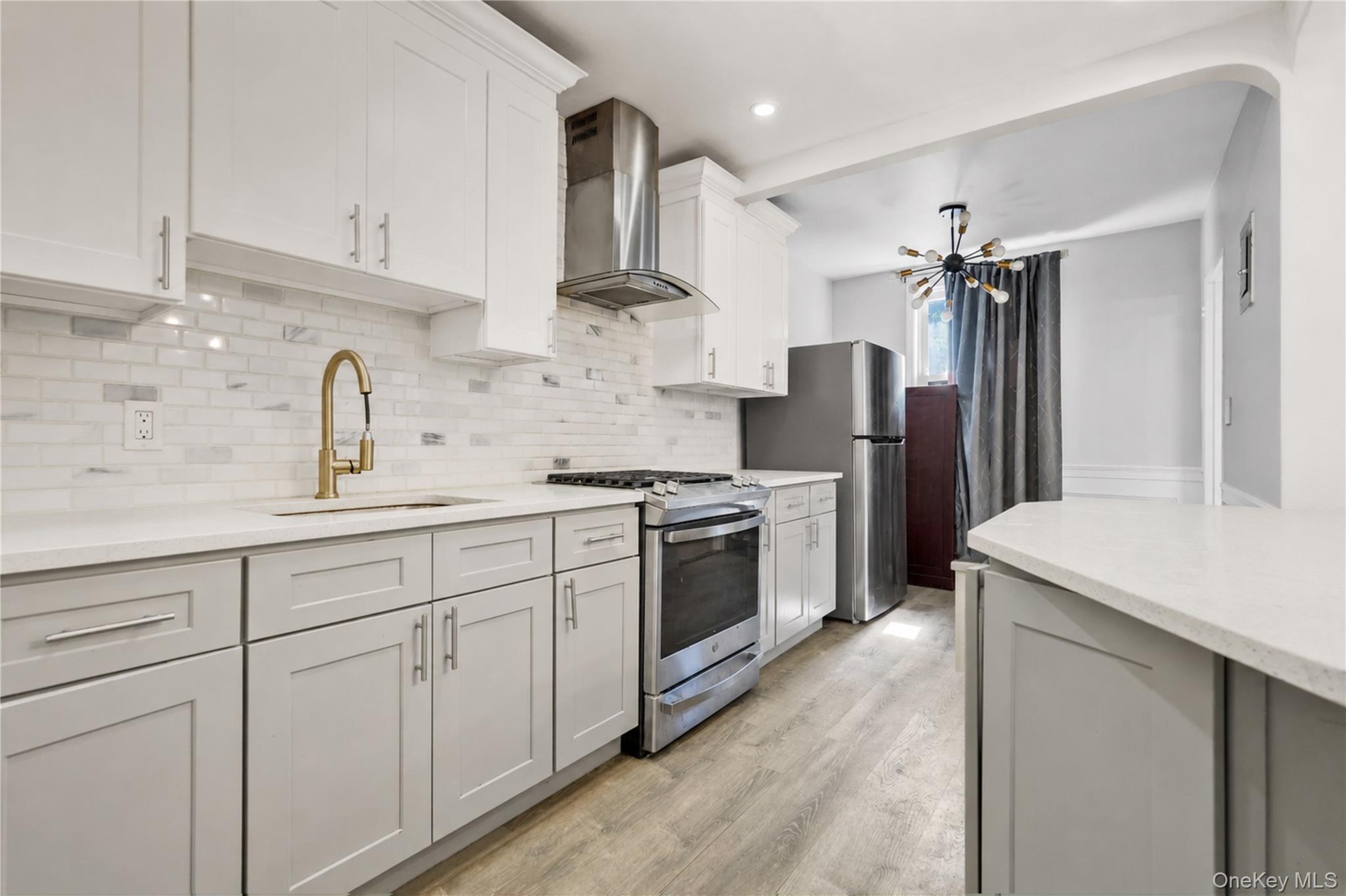 25-22 45th Street, Unit 1 photo 4