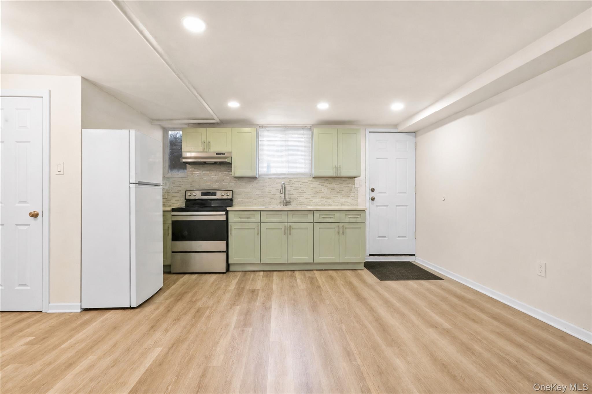 25-22 45th Street, Unit 1 photo 10