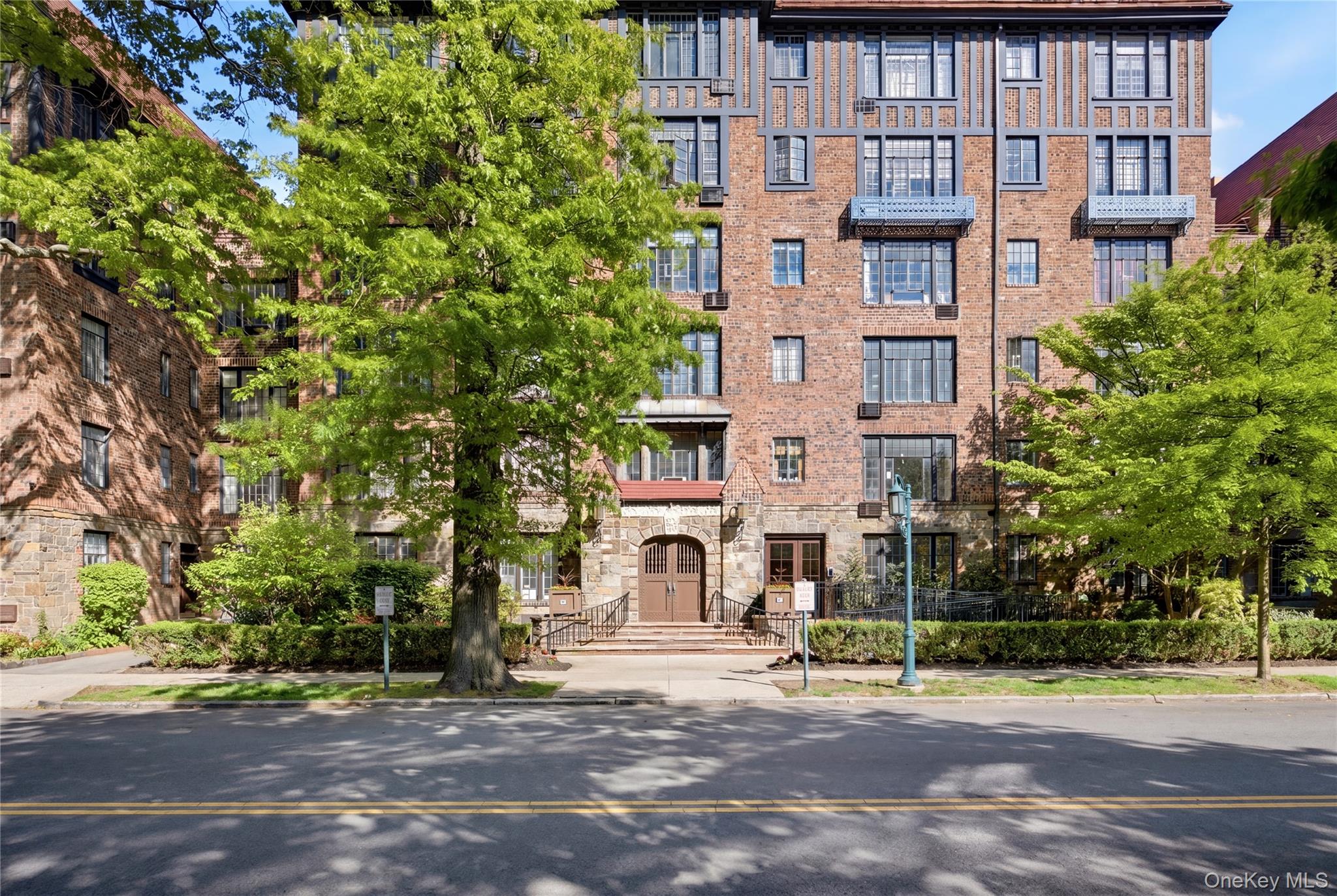 20 Continental Avenue, Unit 1K