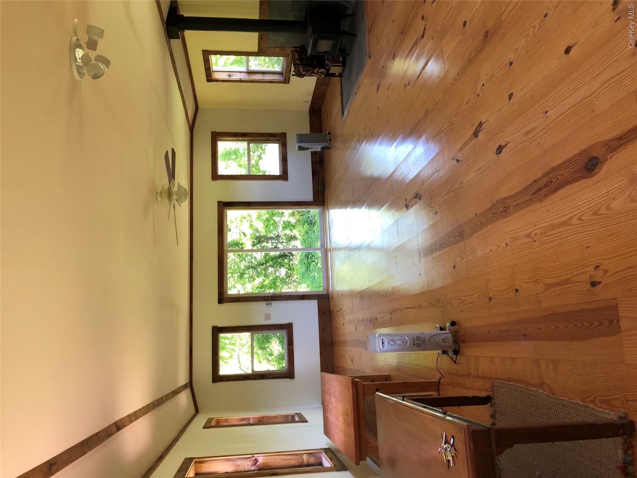 181 Huguenot Street – For Sale photo 21