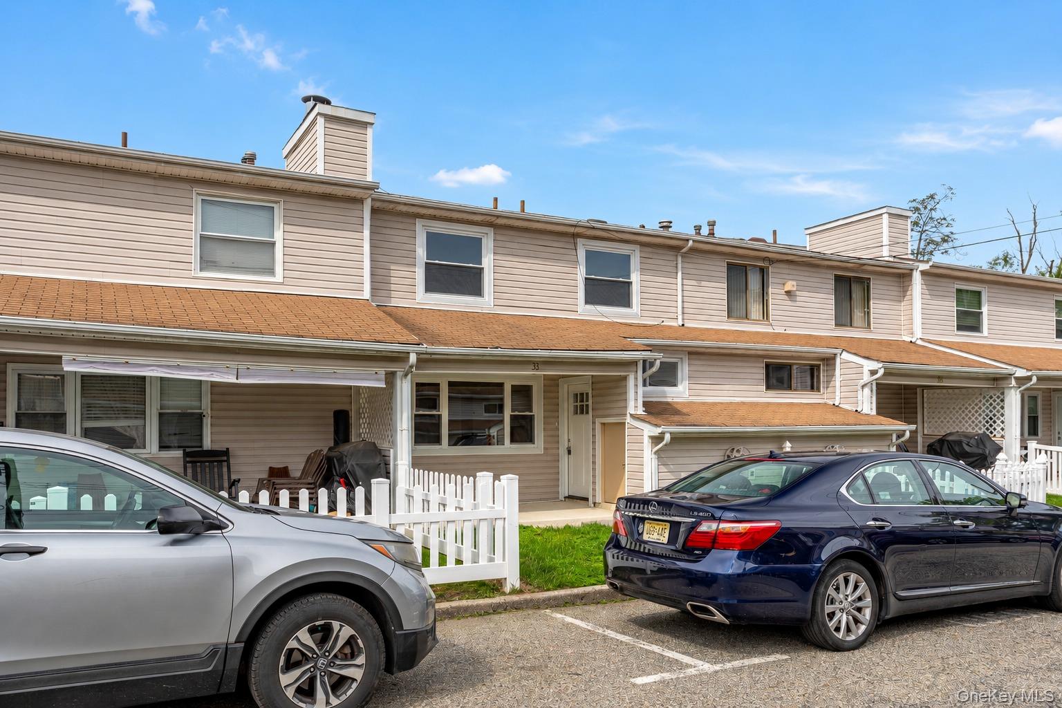 33 Marc Street – For Sale photo 2