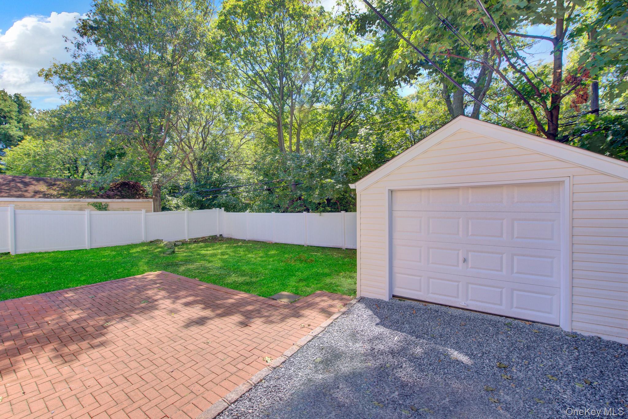 11 Parkwood Road – For Sale photo 20