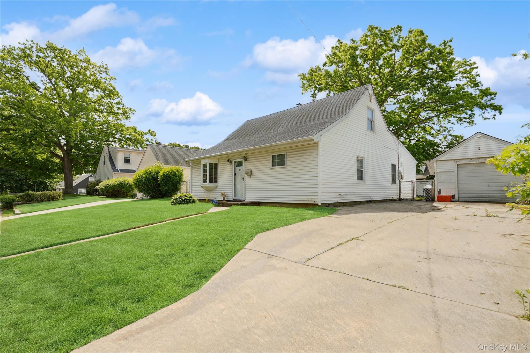650 Eagle Avenue – For Sale photo 2