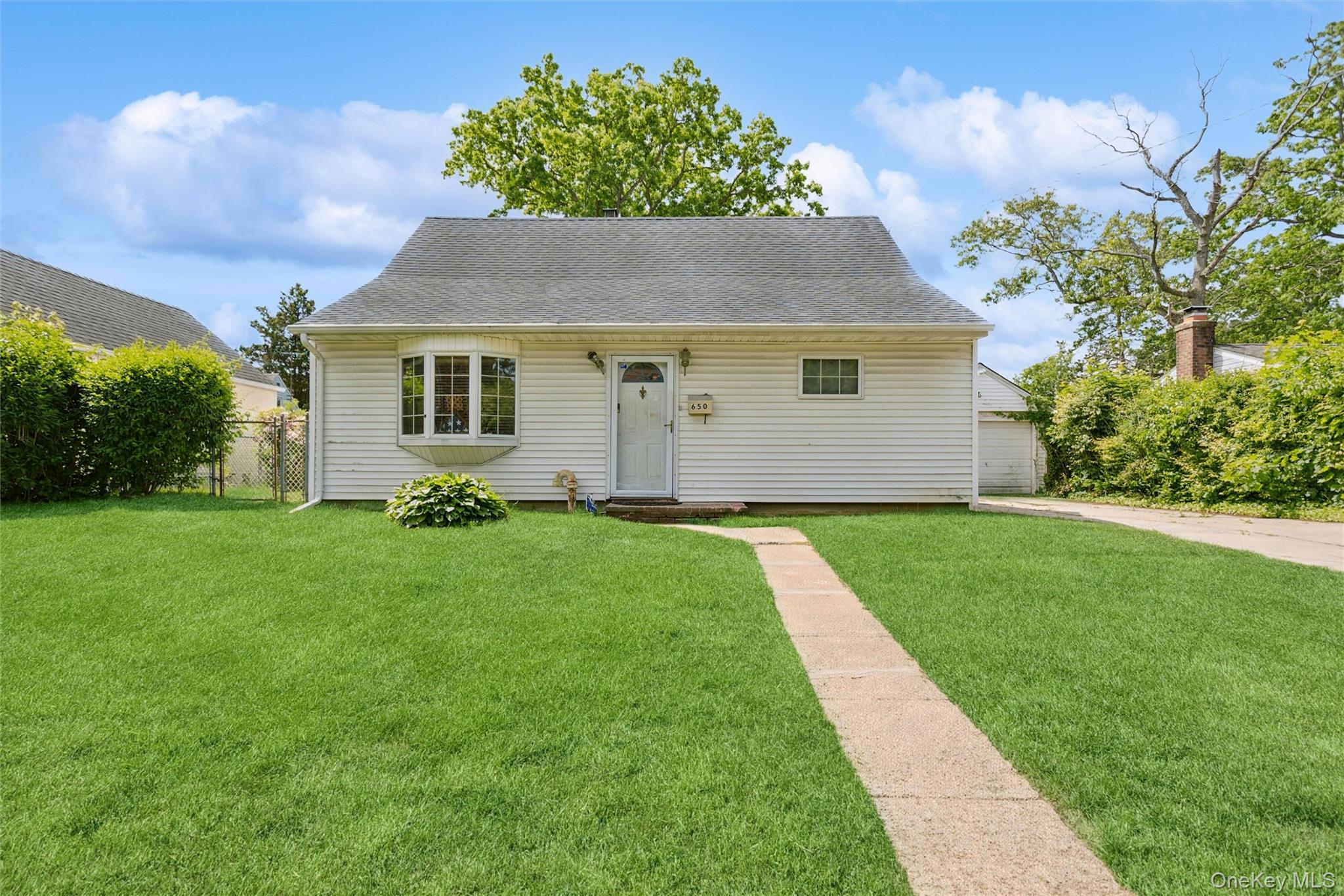 650 Eagle Avenue – For Sale