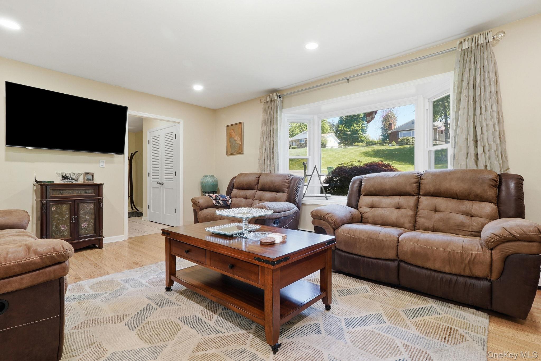 29 Hillview Drive – For Sale photo 8