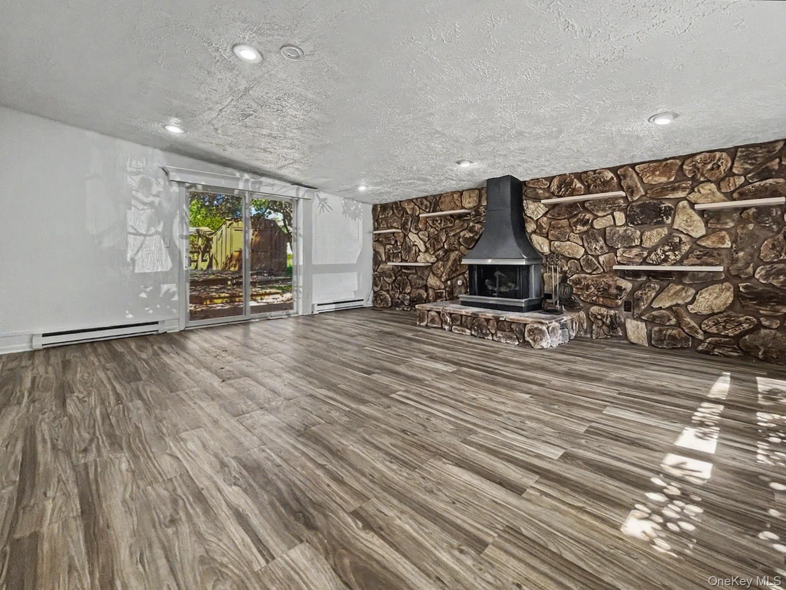 198 Lake Shore Drive E – For Sale photo 2
