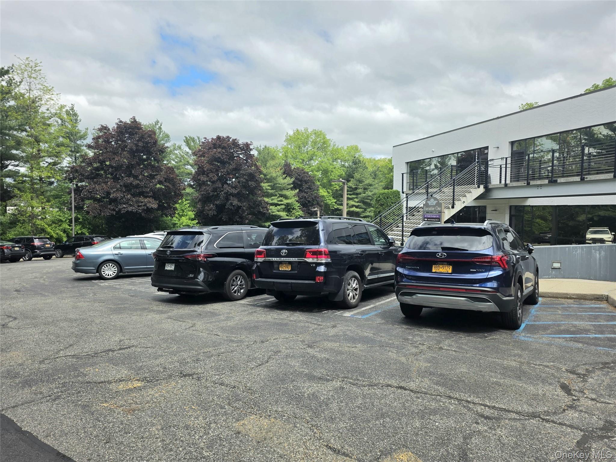 1 Executive Boulevard, Unit 105B photo 11