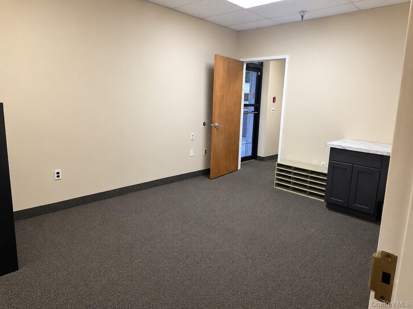 1 Executive Boulevard, Unit 105B photo 17