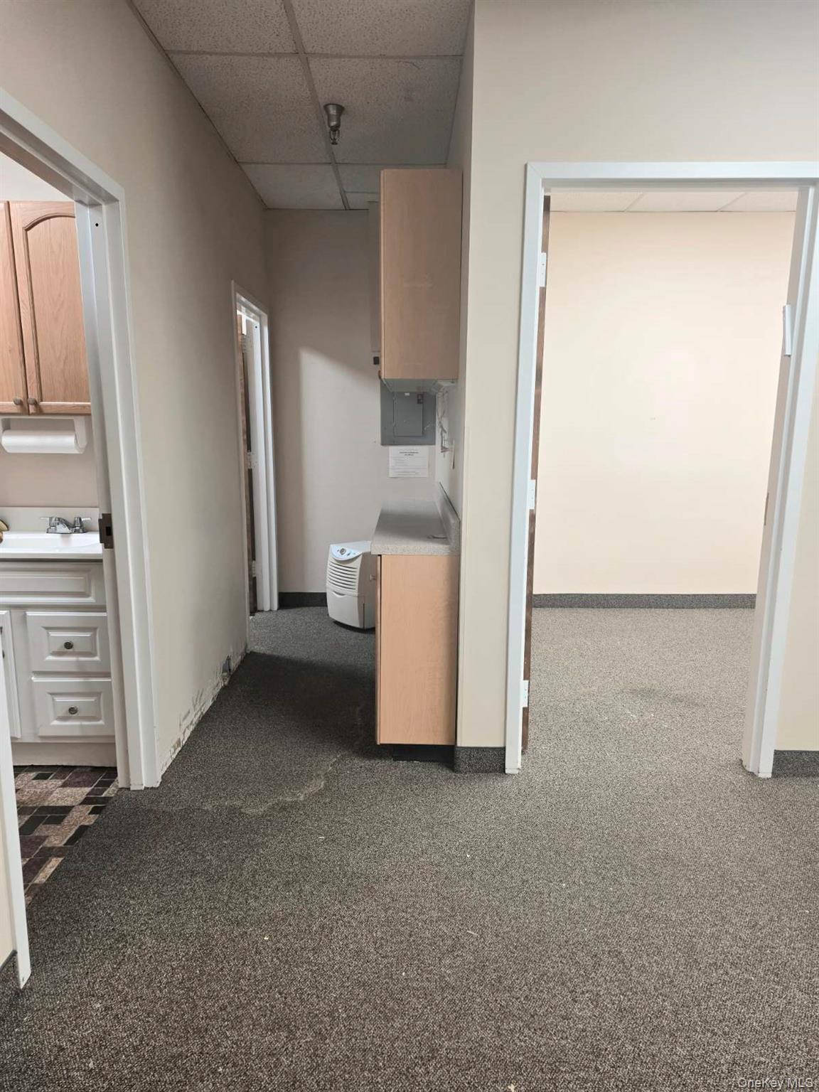 1 Executive Boulevard, Unit 105B photo 20