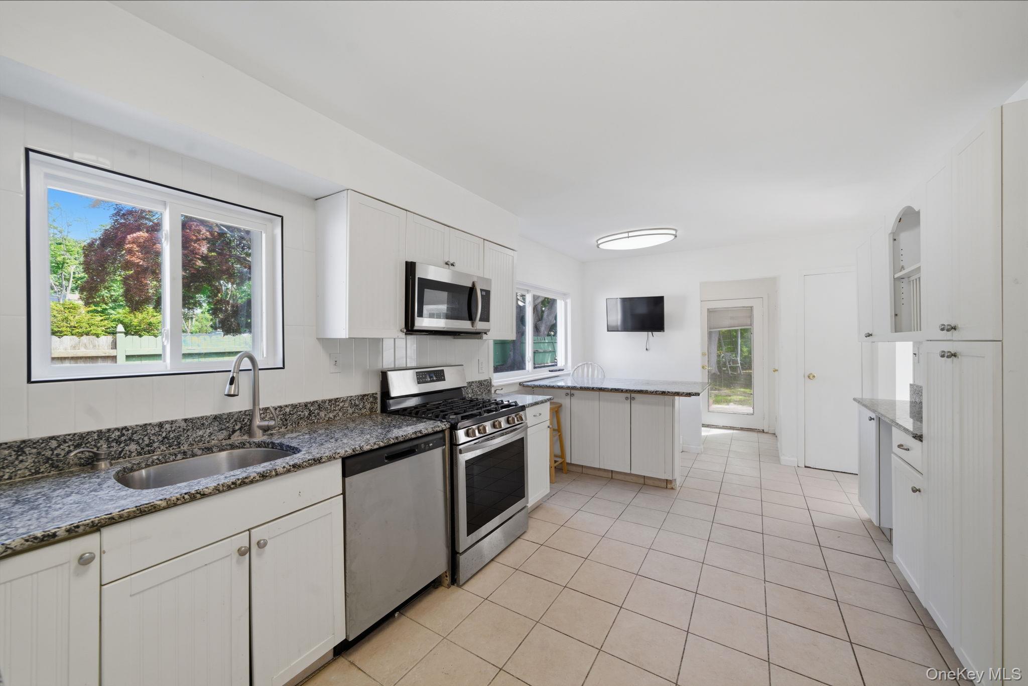 883 Hawkins Avenue – For Sale photo 23