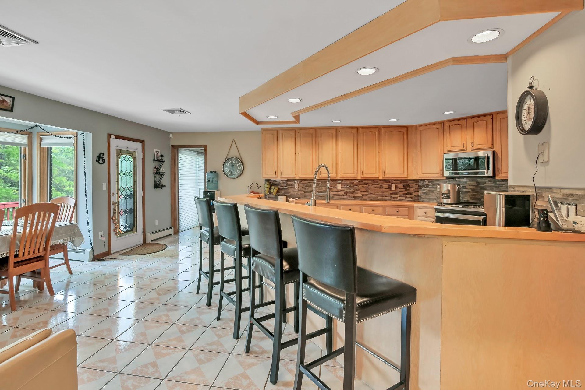 220 Oxford Road – For Sale photo 9