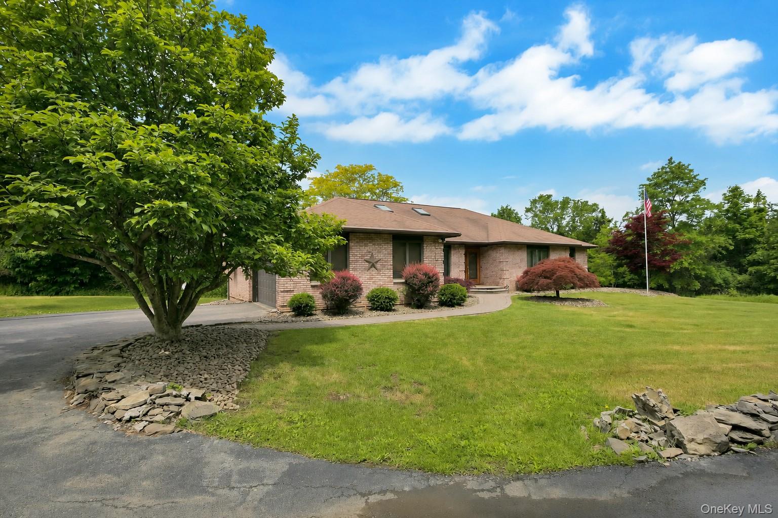 220 Oxford Road – For Sale photo 4