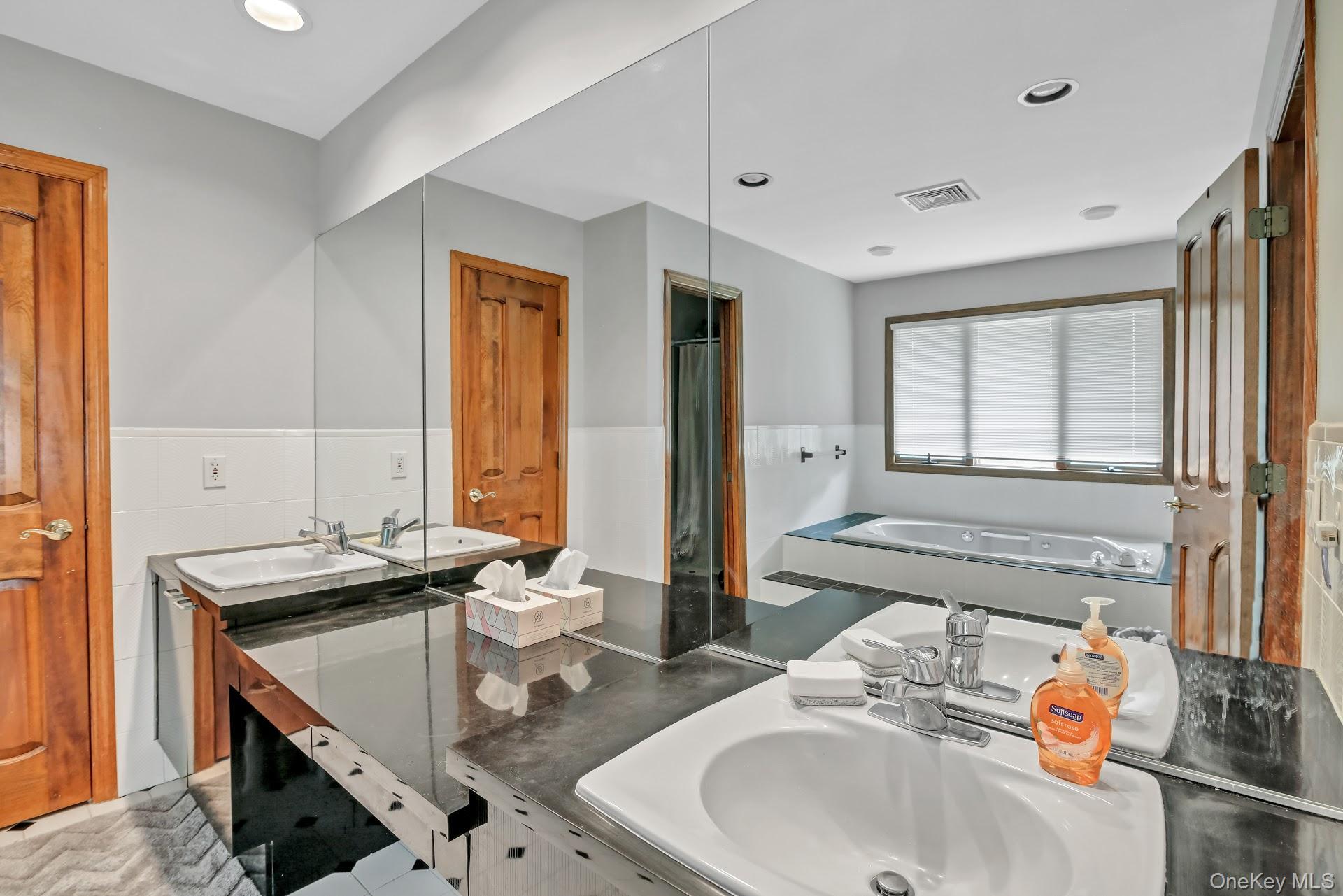 220 Oxford Road – For Sale photo 15
