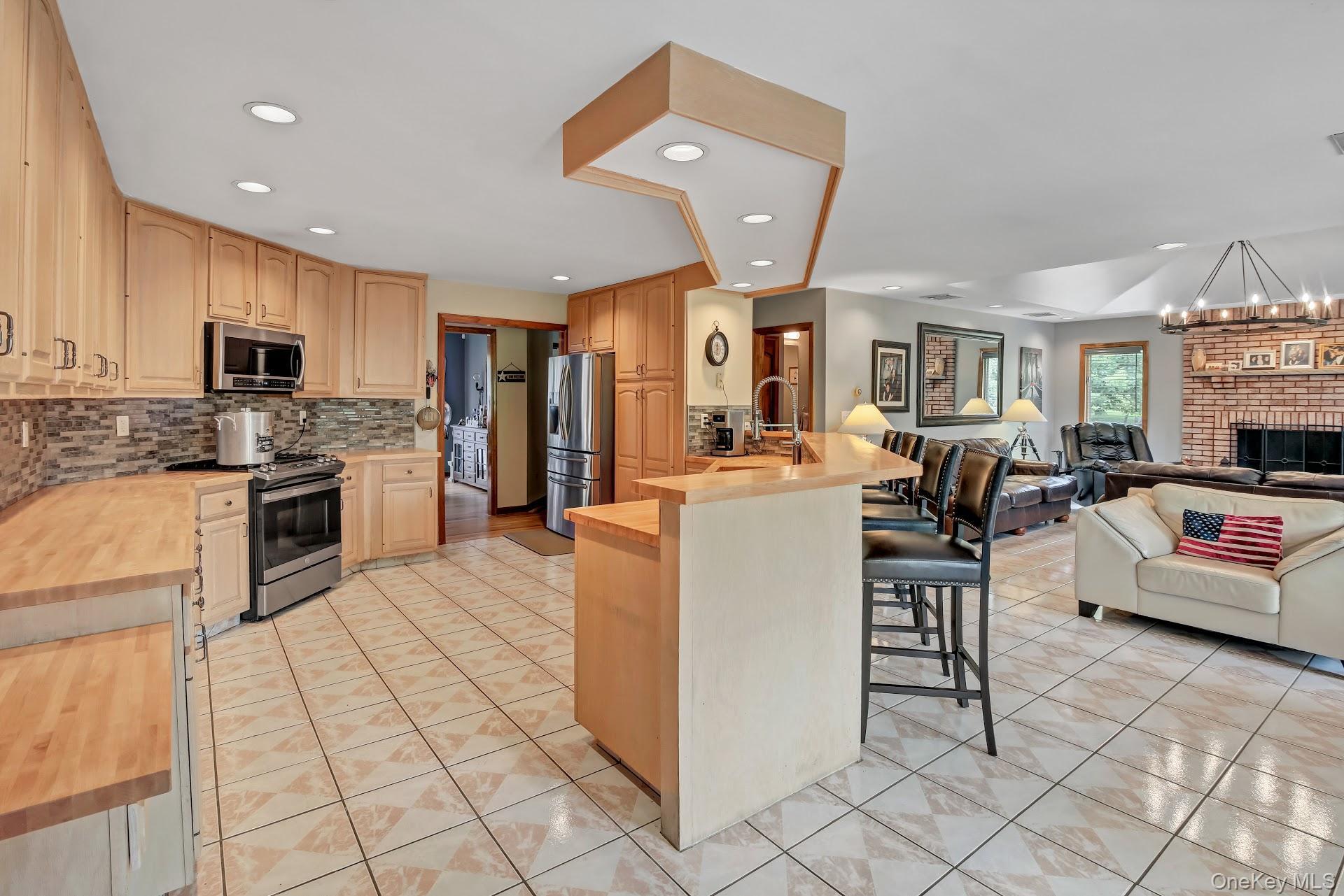 220 Oxford Road – For Sale photo 10