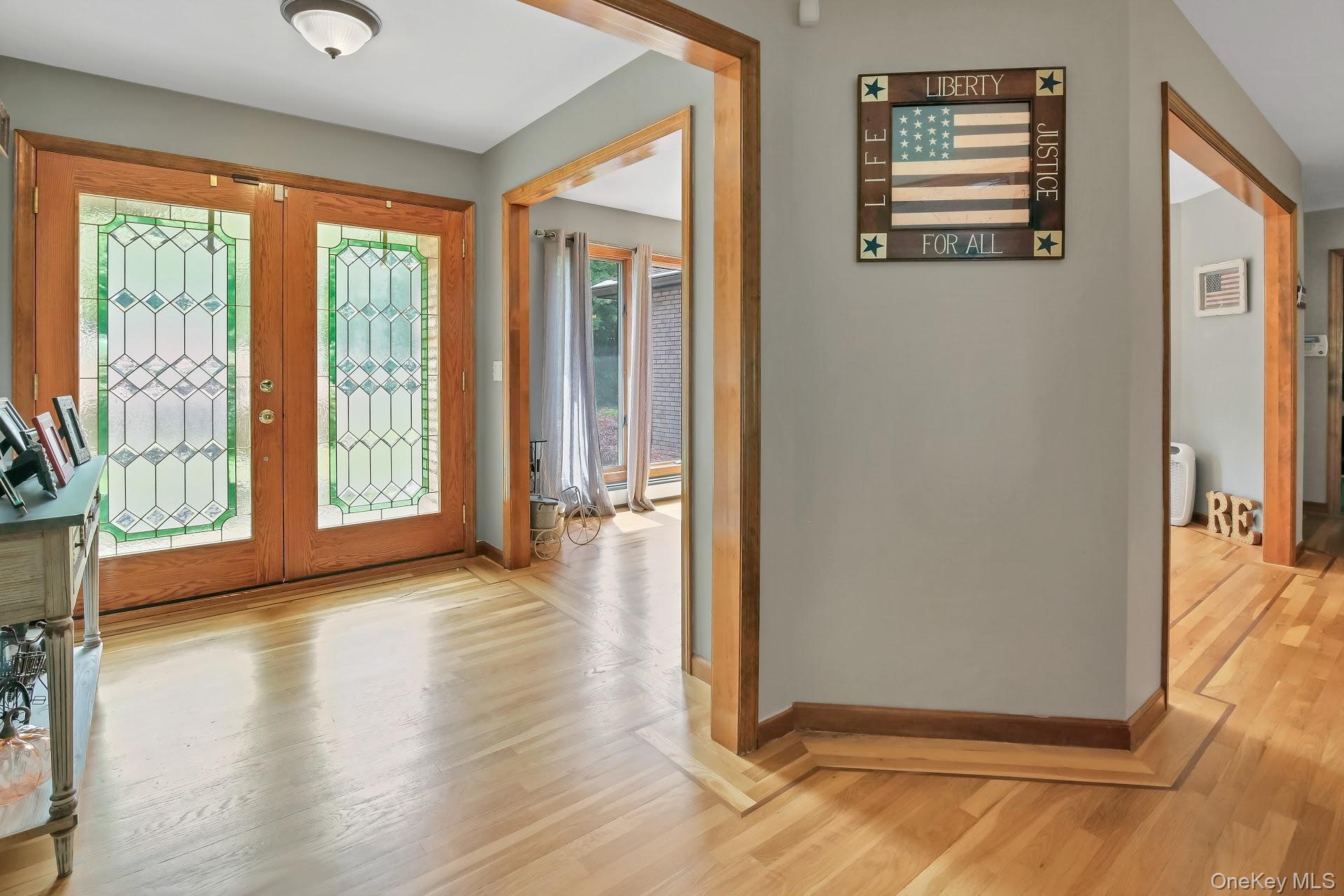 220 Oxford Road – For Sale photo 3