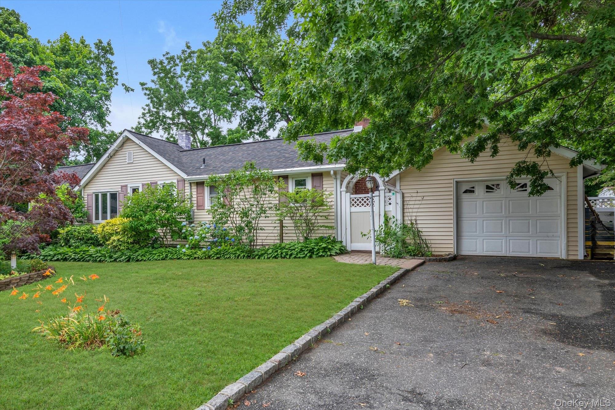 81 Union Avenue – For Sale