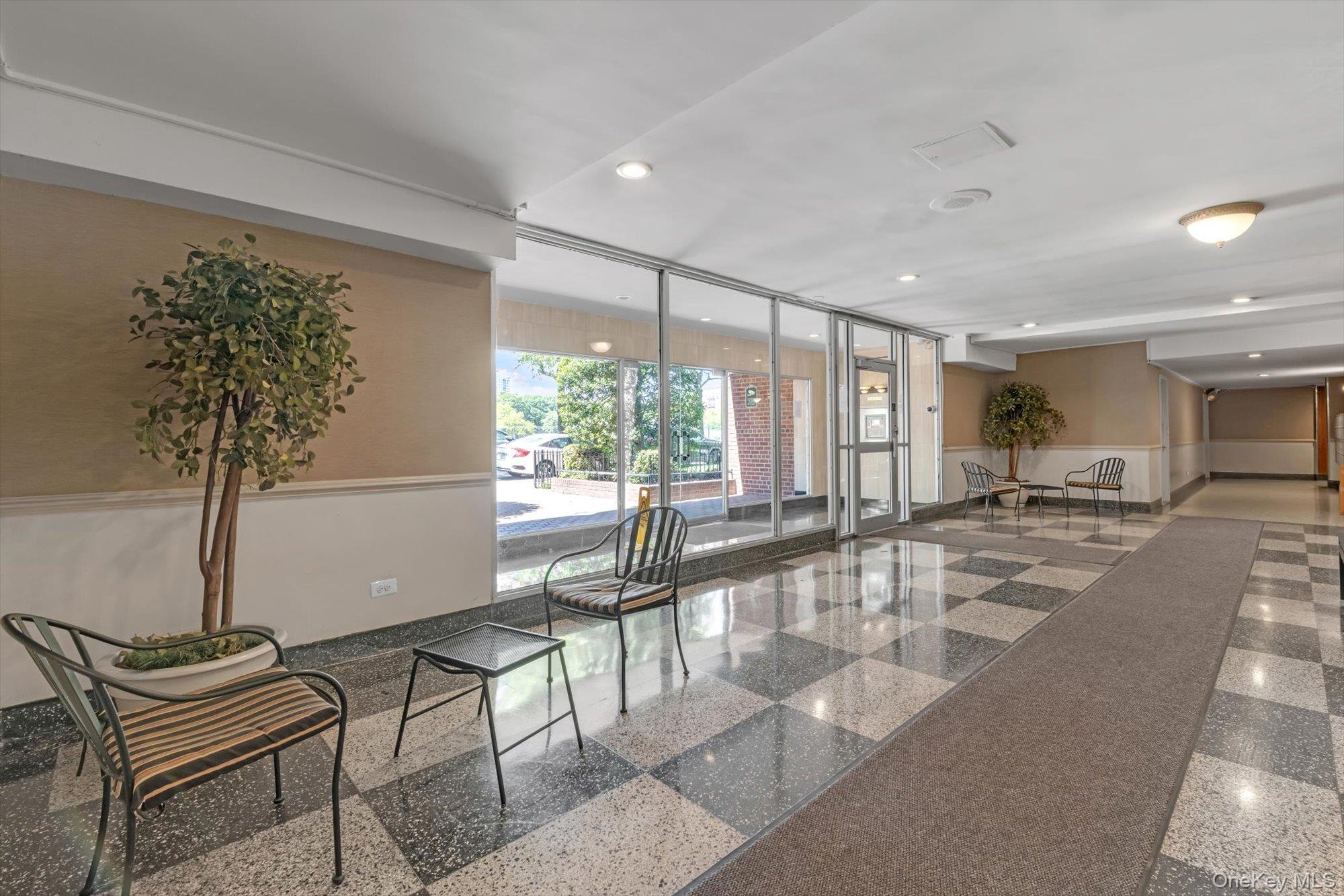 83-35 139 Street, Unit 5M photo 2