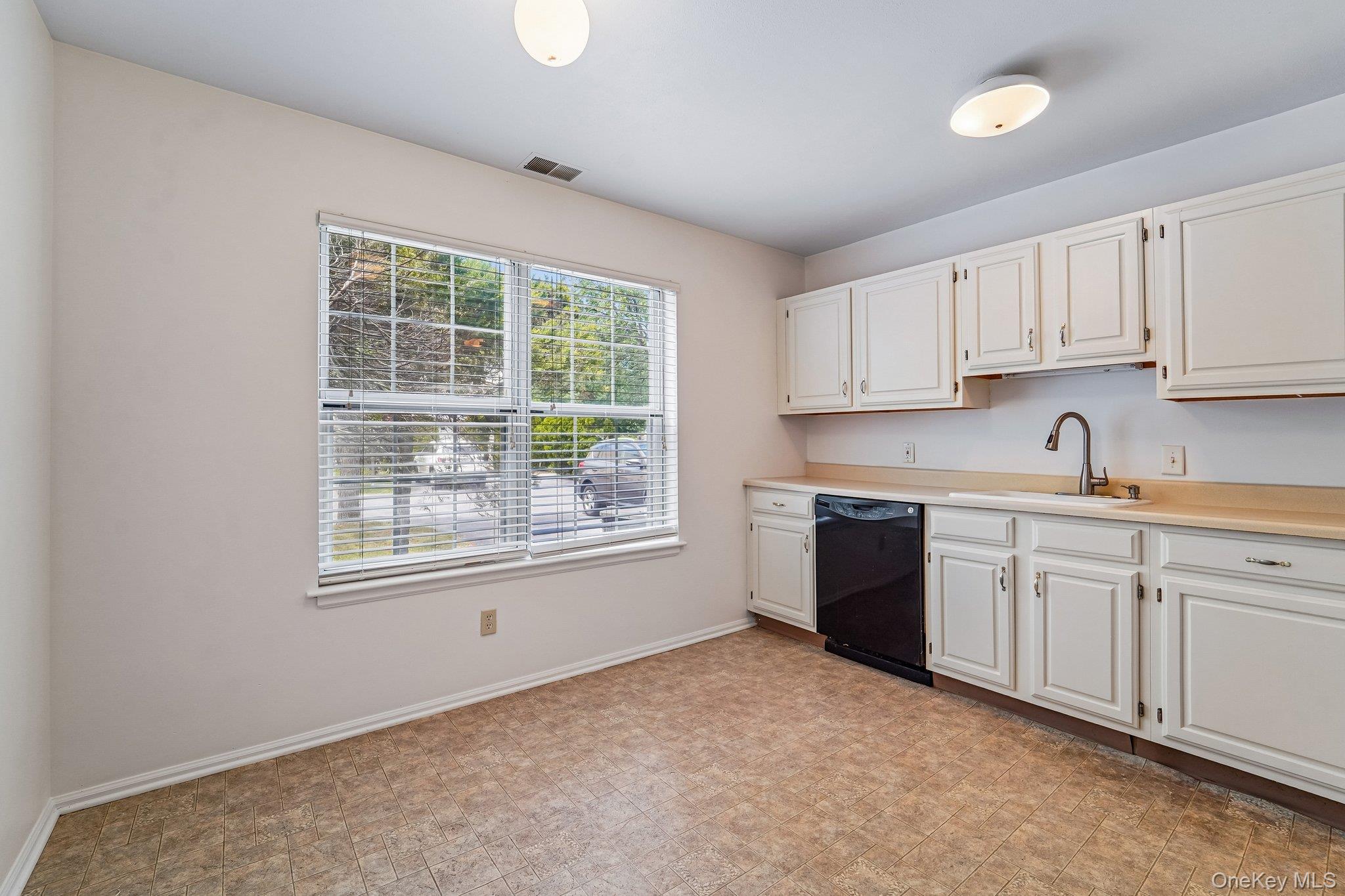 50 Olde Wagon Road – For Sale photo 15