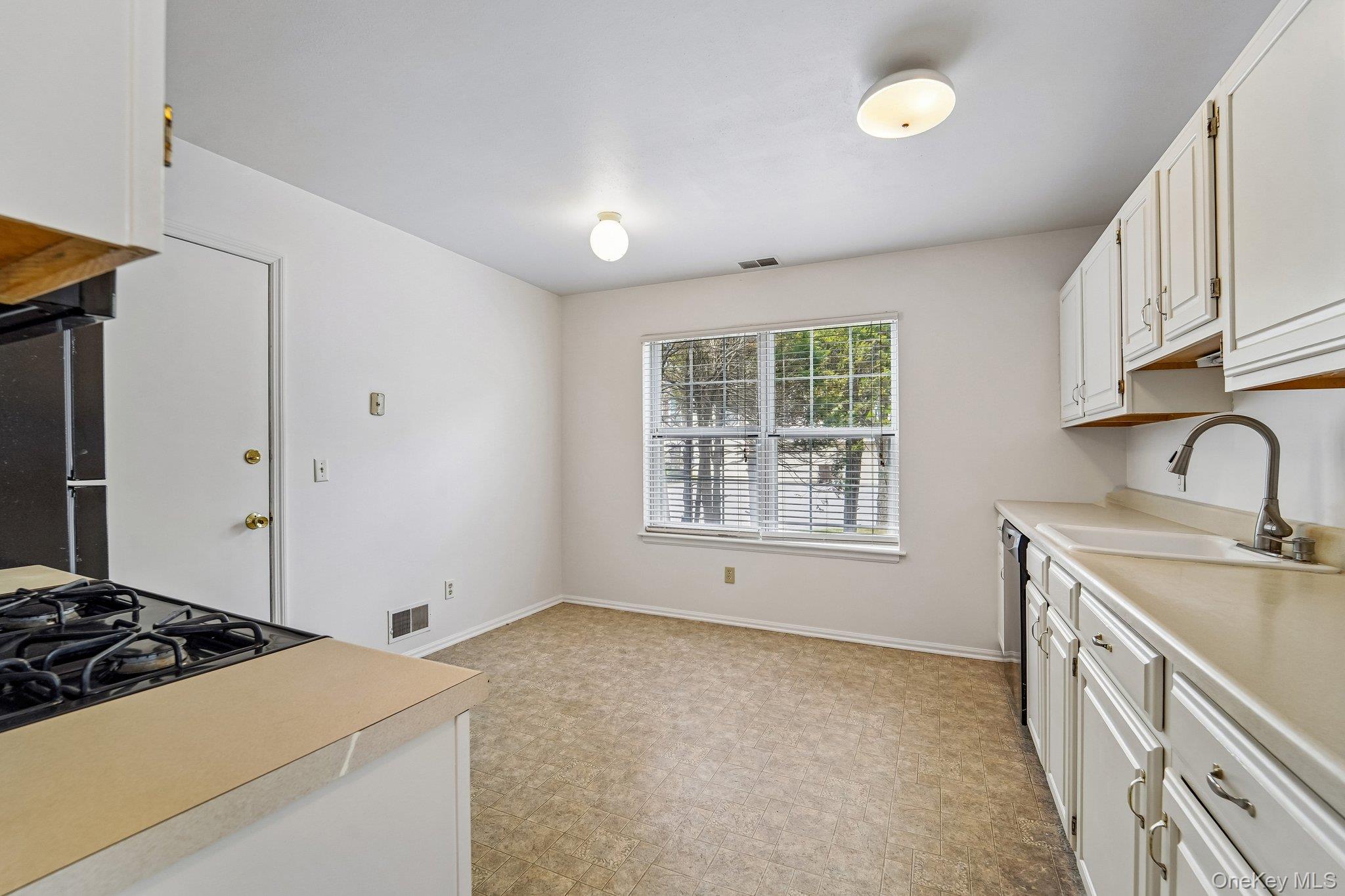 50 Olde Wagon Road – For Sale photo 13