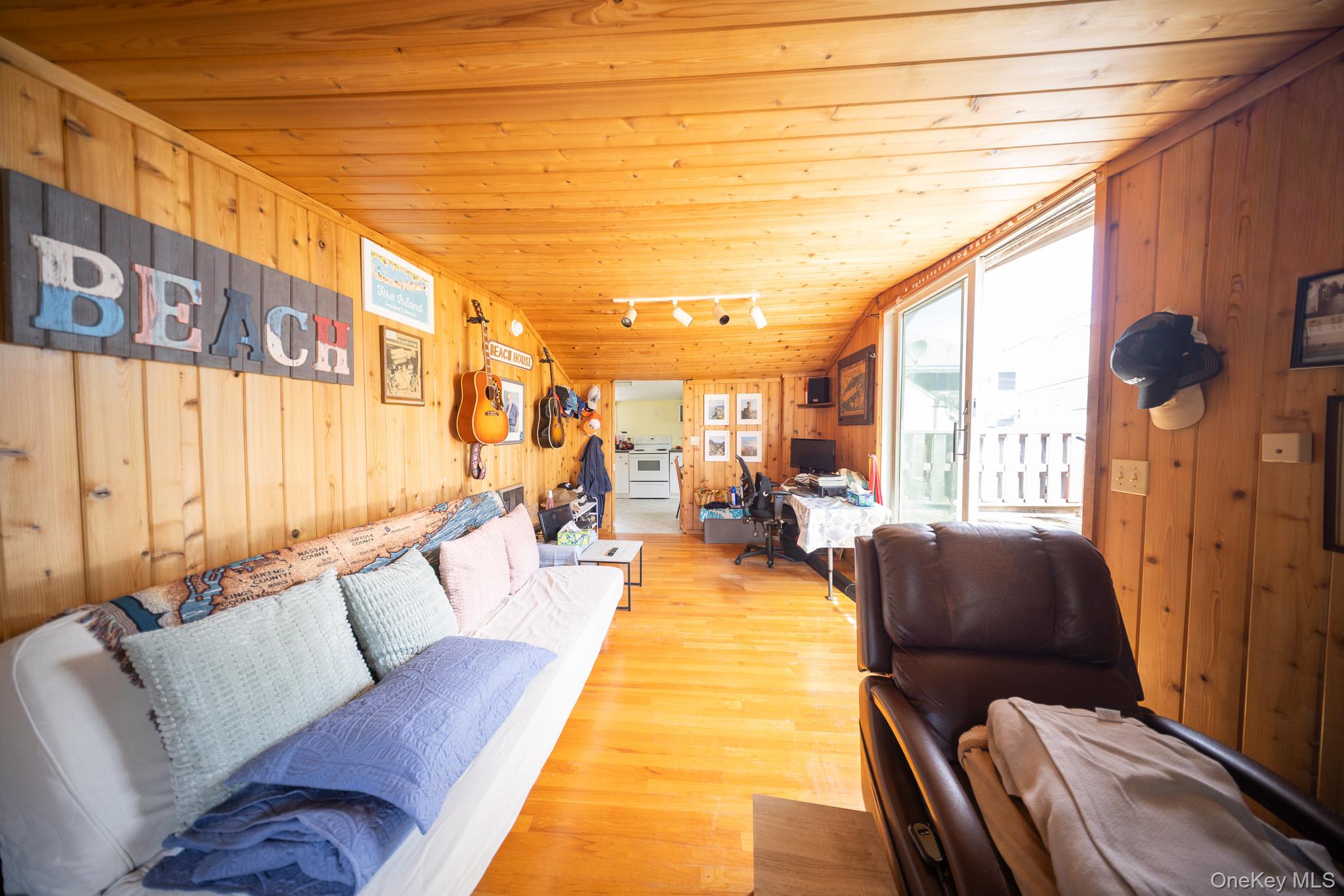 21 Broadway – For Sale photo 31
