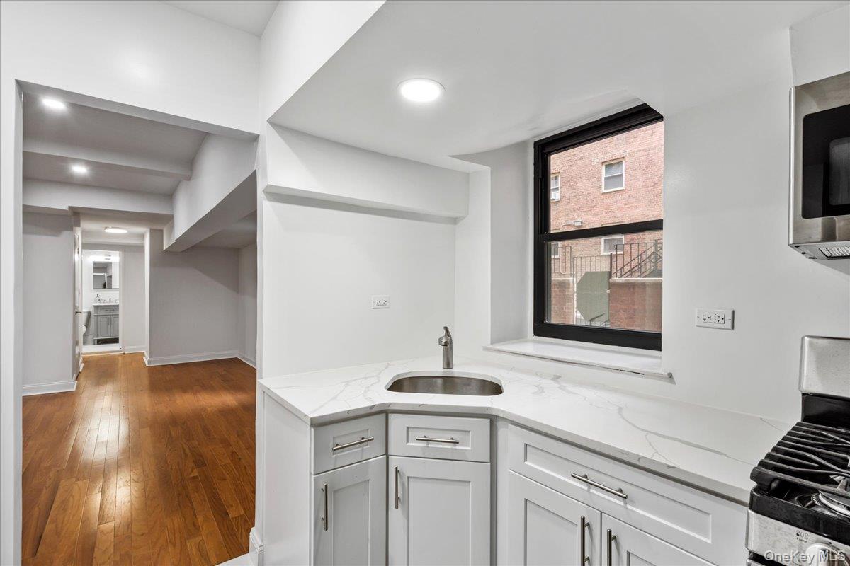 139-15 83rd Avenue, Unit B32 photo 16