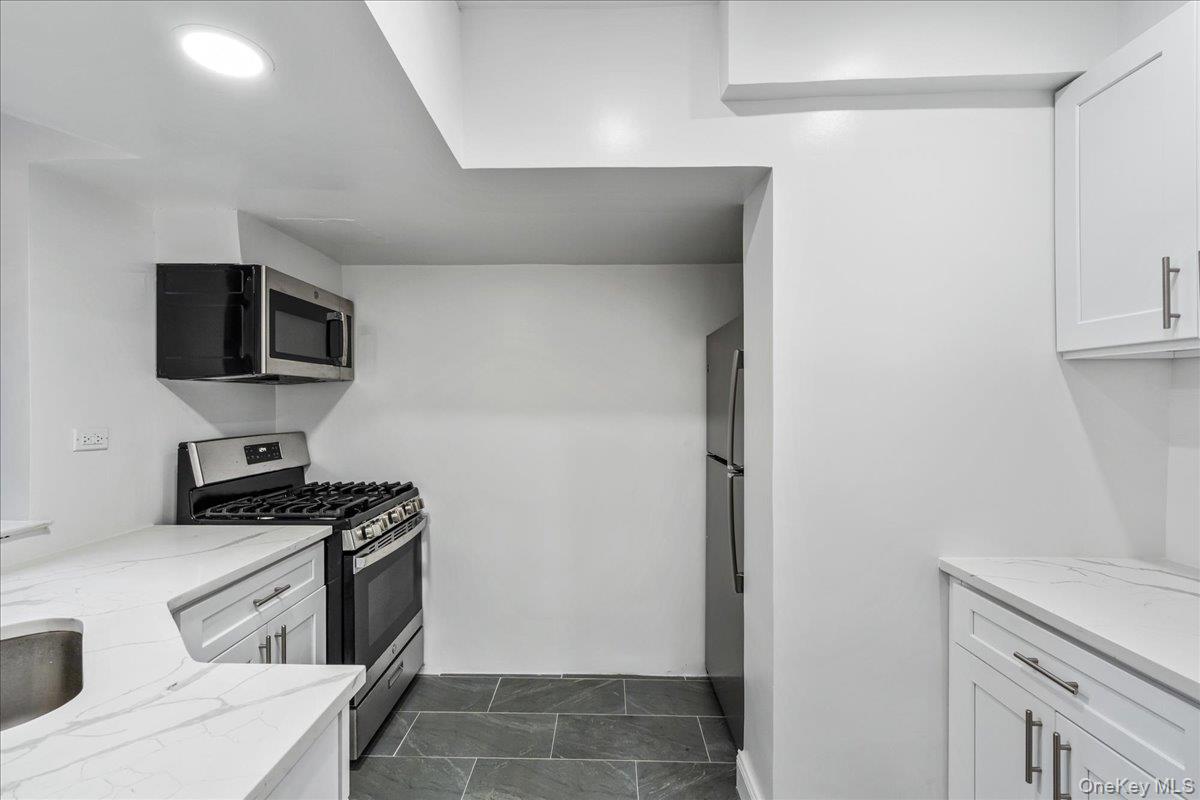 139-15 83rd Avenue, Unit B32 photo 13