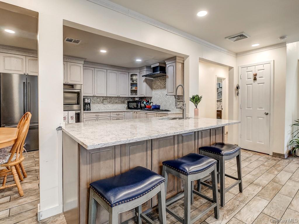 25 Village Cove – For Sale photo 8