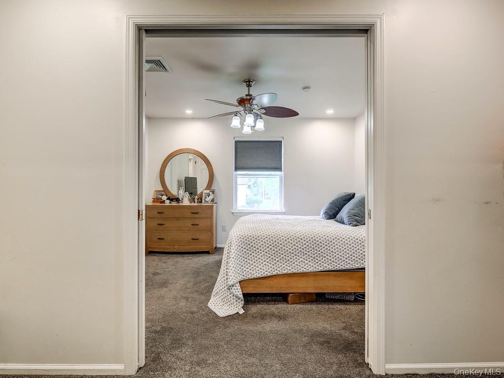 25 Village Cove – For Sale photo 22