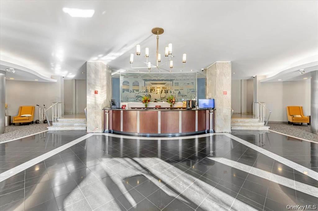5900 Arlington Avenue, Unit 3X photo 2