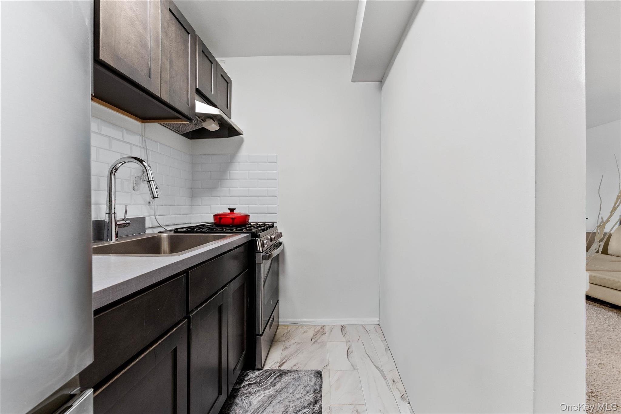 2830 Briggs Avenue, Unit 4C photo 6