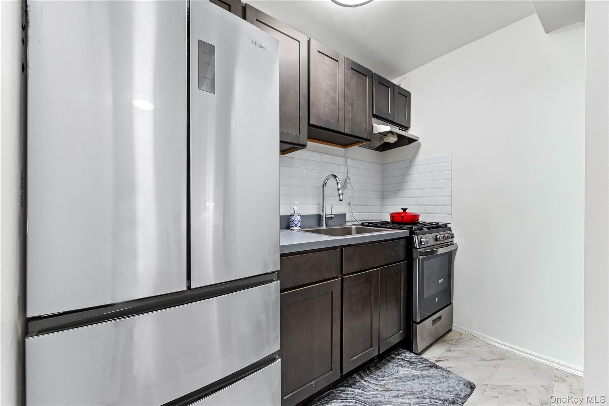2830 Briggs Avenue, Unit 4C photo 5