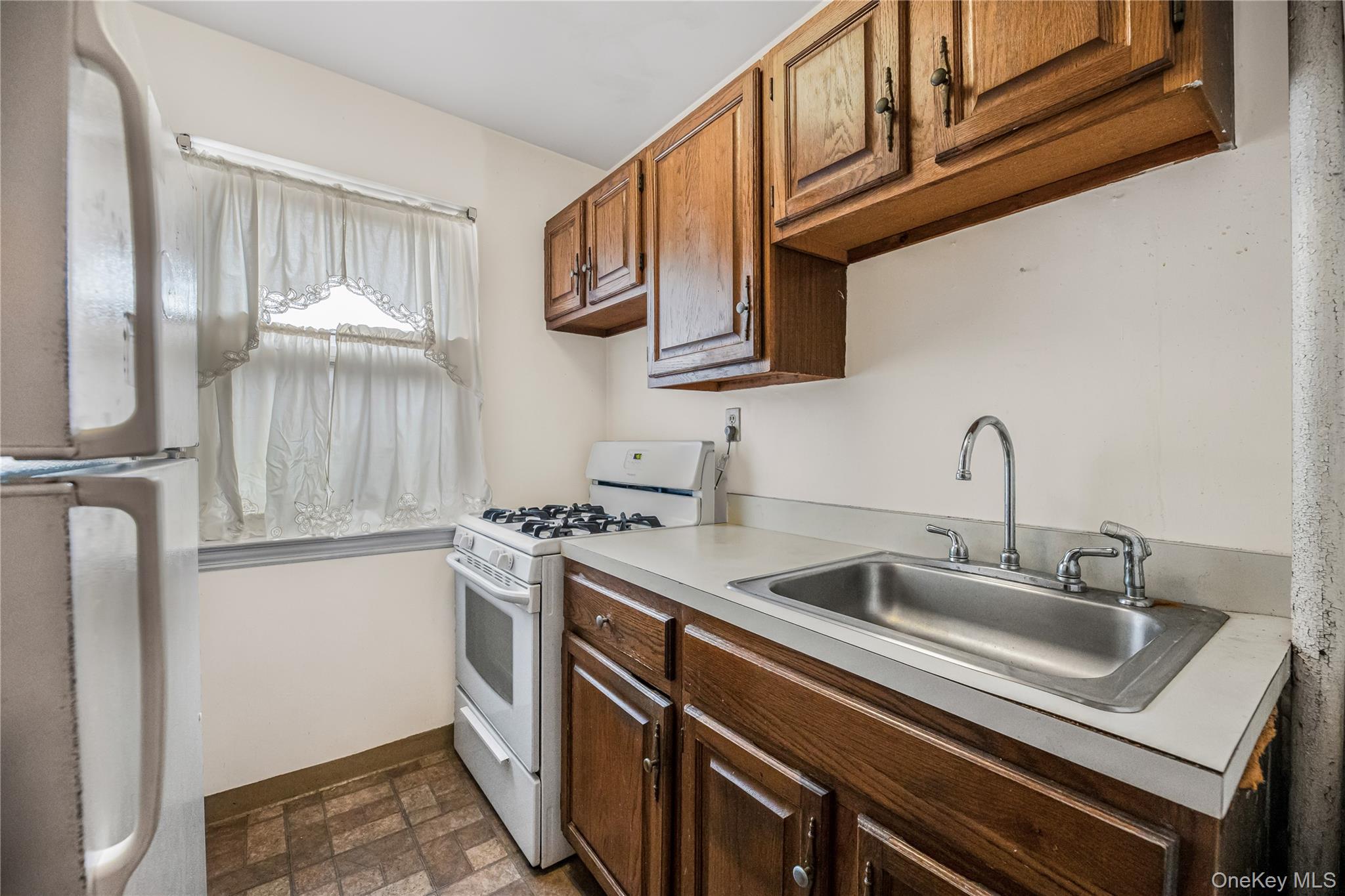 450 Pelham Road, Unit #2E photo 8