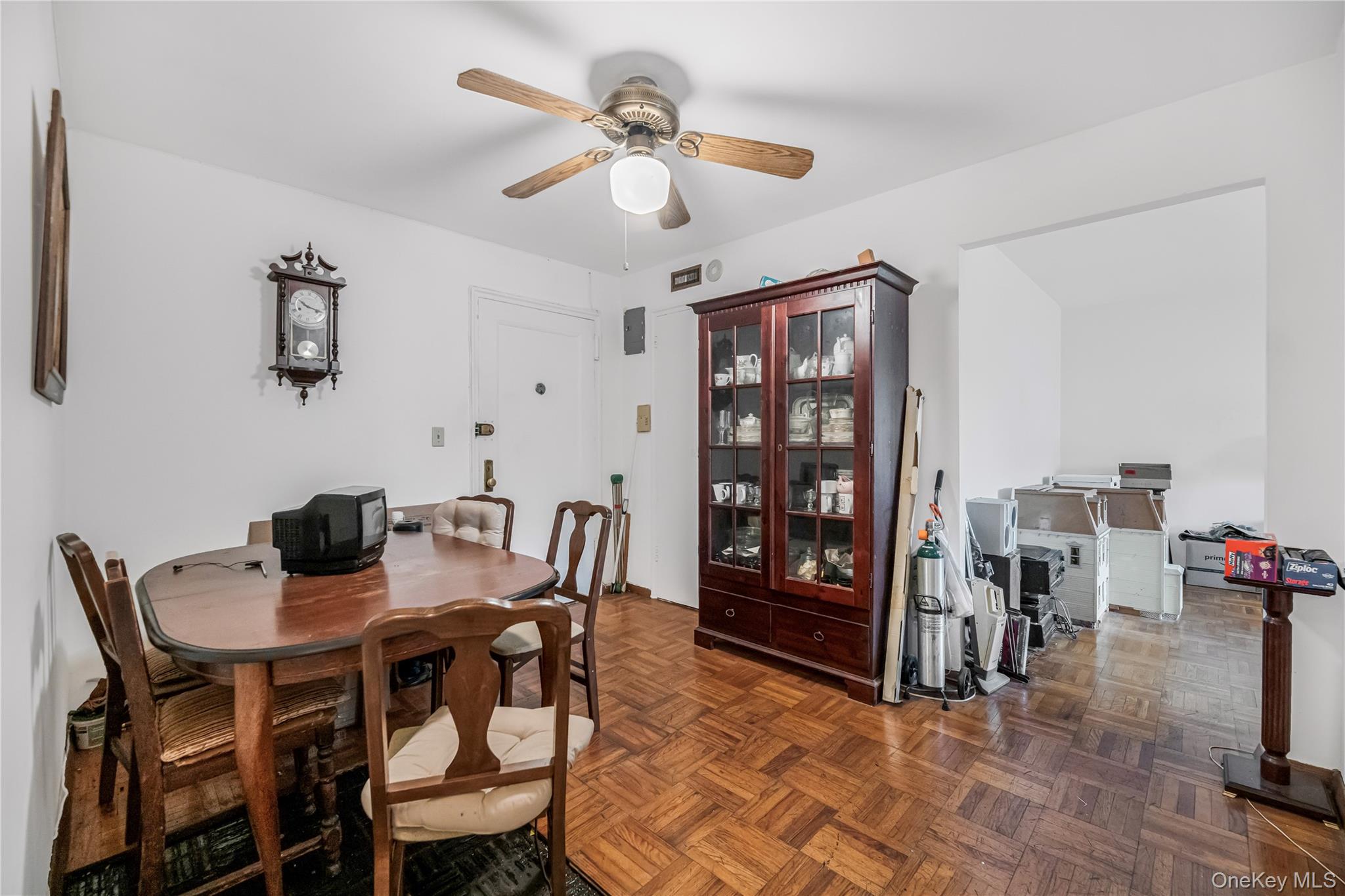 450 Pelham Road, Unit #2E photo 4