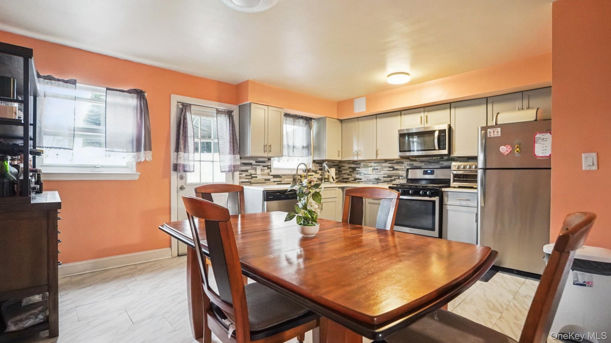 2733 Hone Avenue – For Sale photo 22
