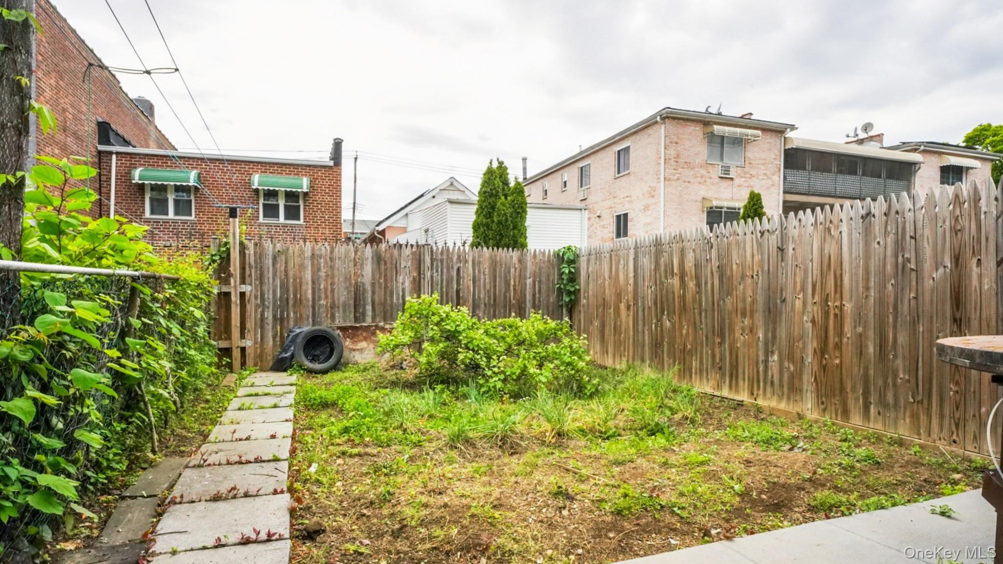 2733 Hone Avenue – For Sale photo 28