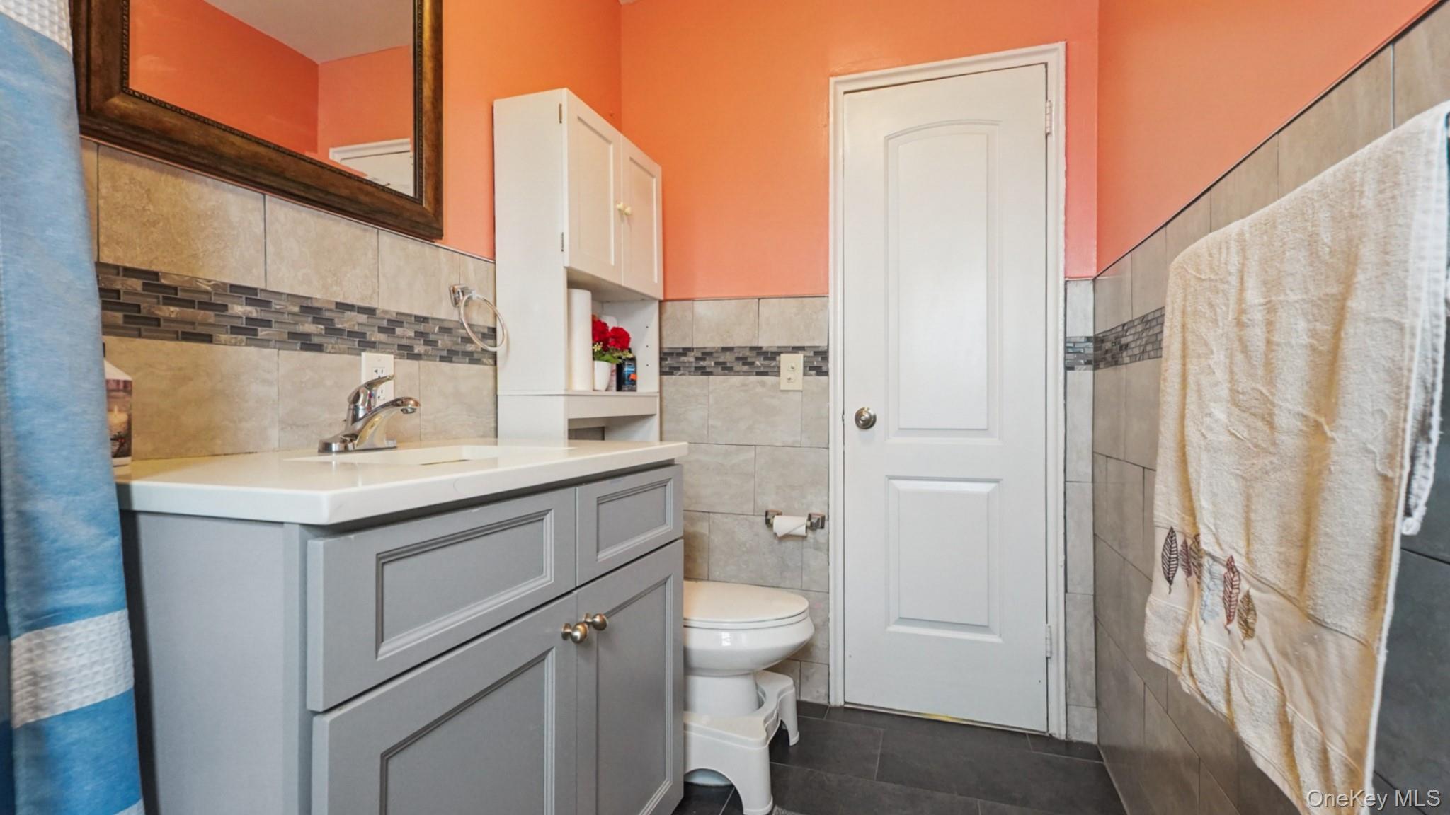 2733 Hone Avenue – For Sale photo 12