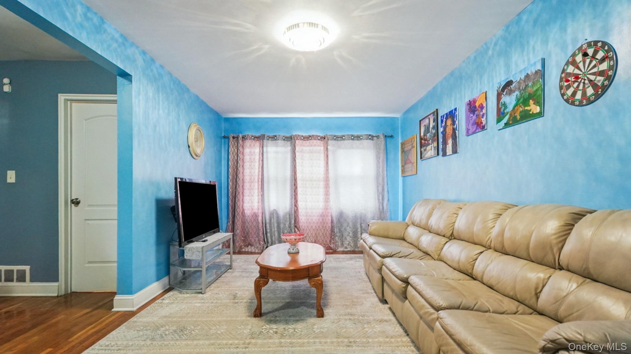 2733 Hone Avenue – For Sale photo 9