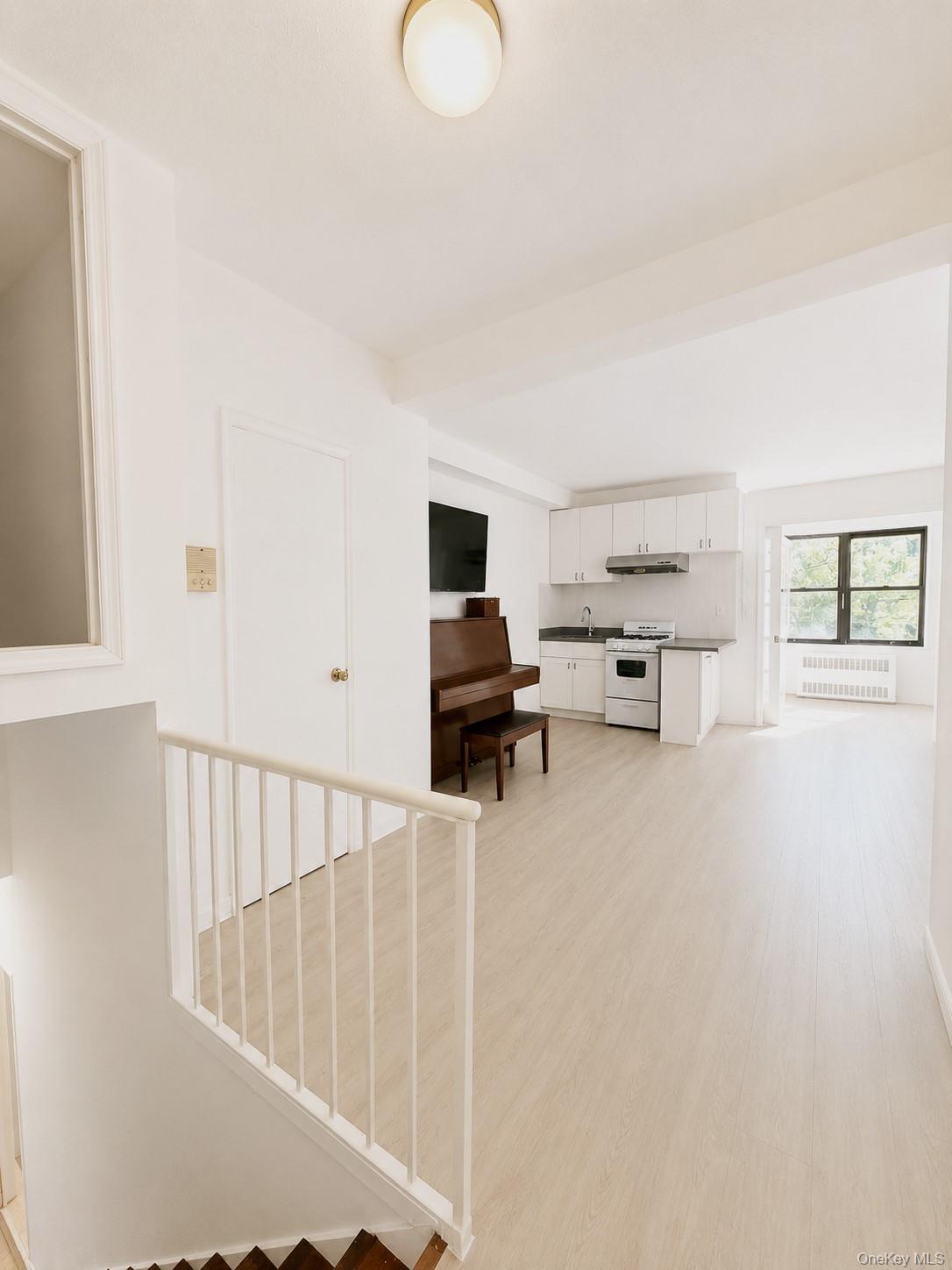 9940 63 Road, Unit 1R