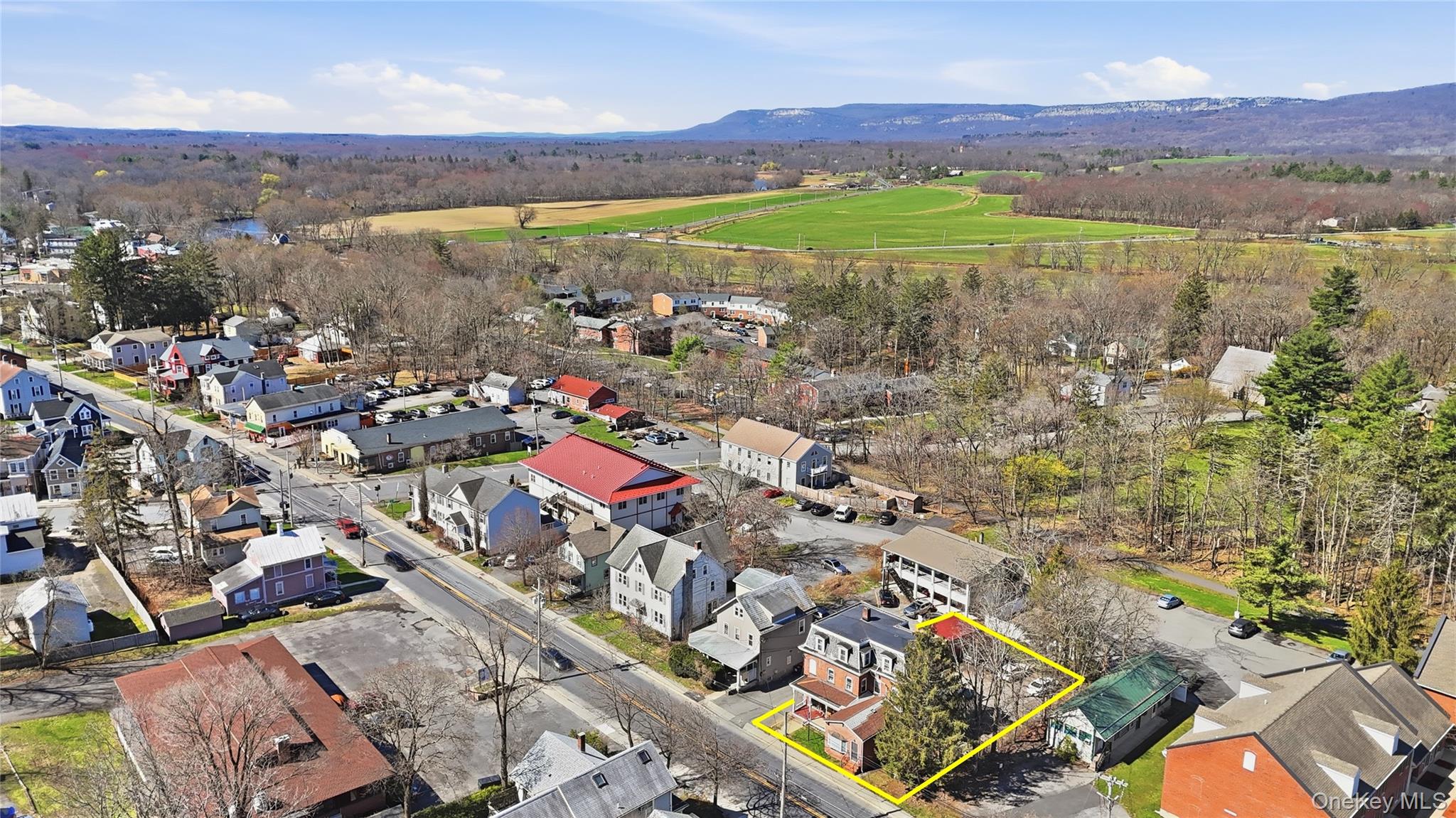39 N Chestnut Street – For Sale photo 2