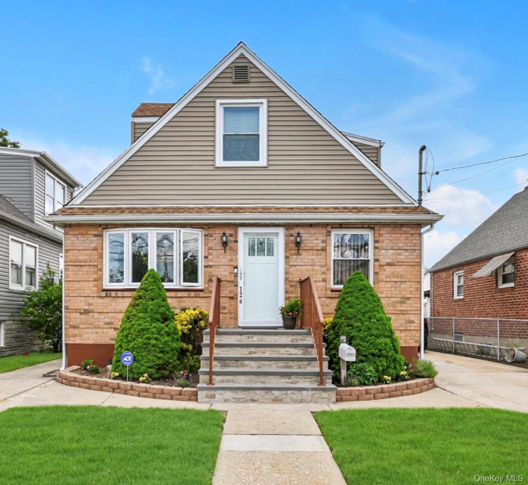 126 Roeckel Avenue – For Sale