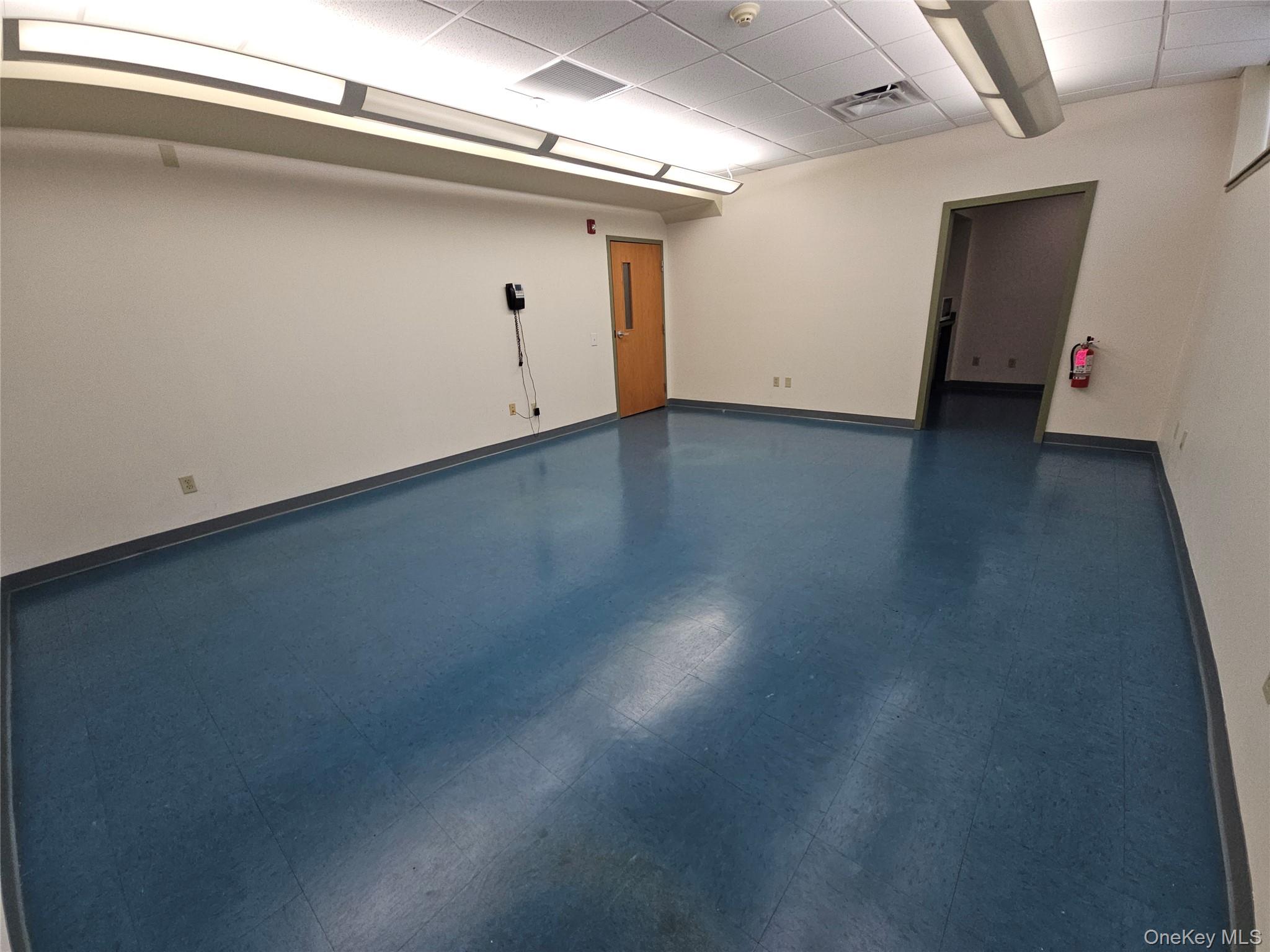 20 West Avenue – For Rent photo 3