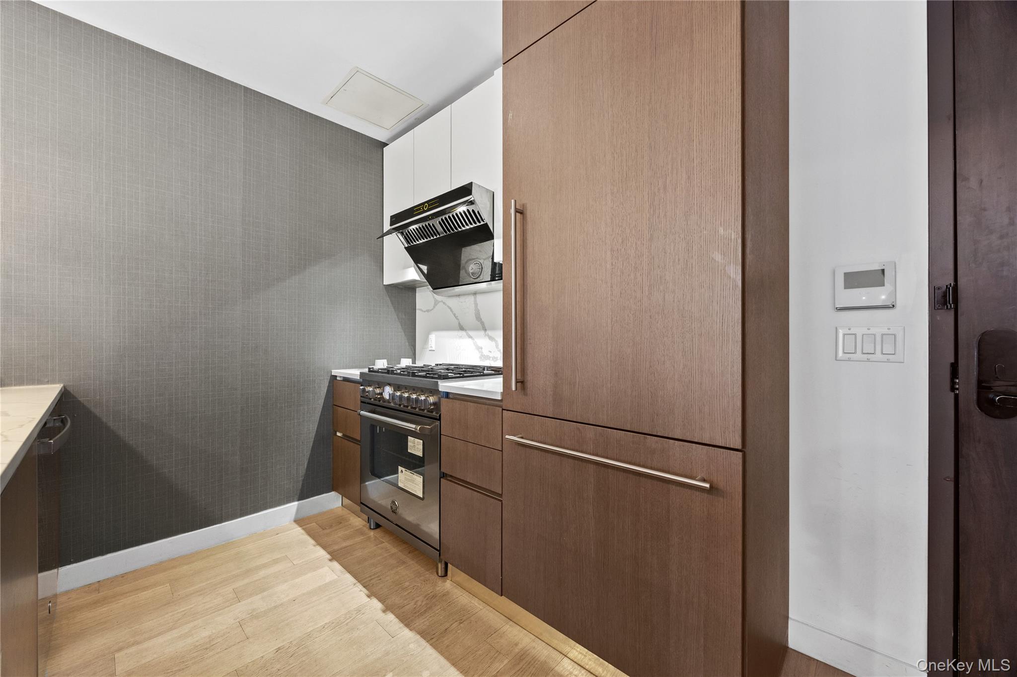 33-66 Farrington Street, Unit 13F photo 6